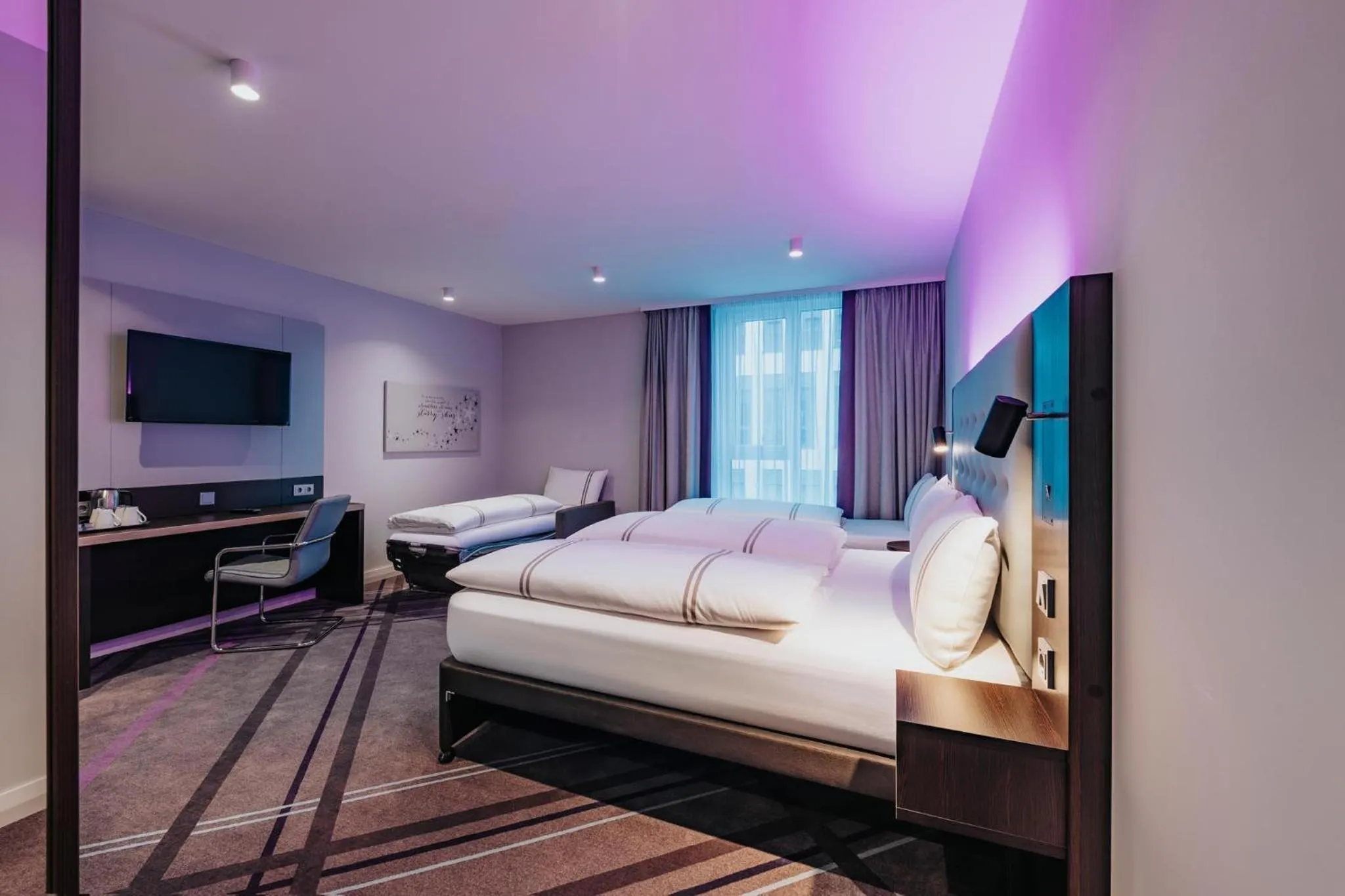 Bedroom, Bed in Premier Inn Rosenheim City Lokhöfe