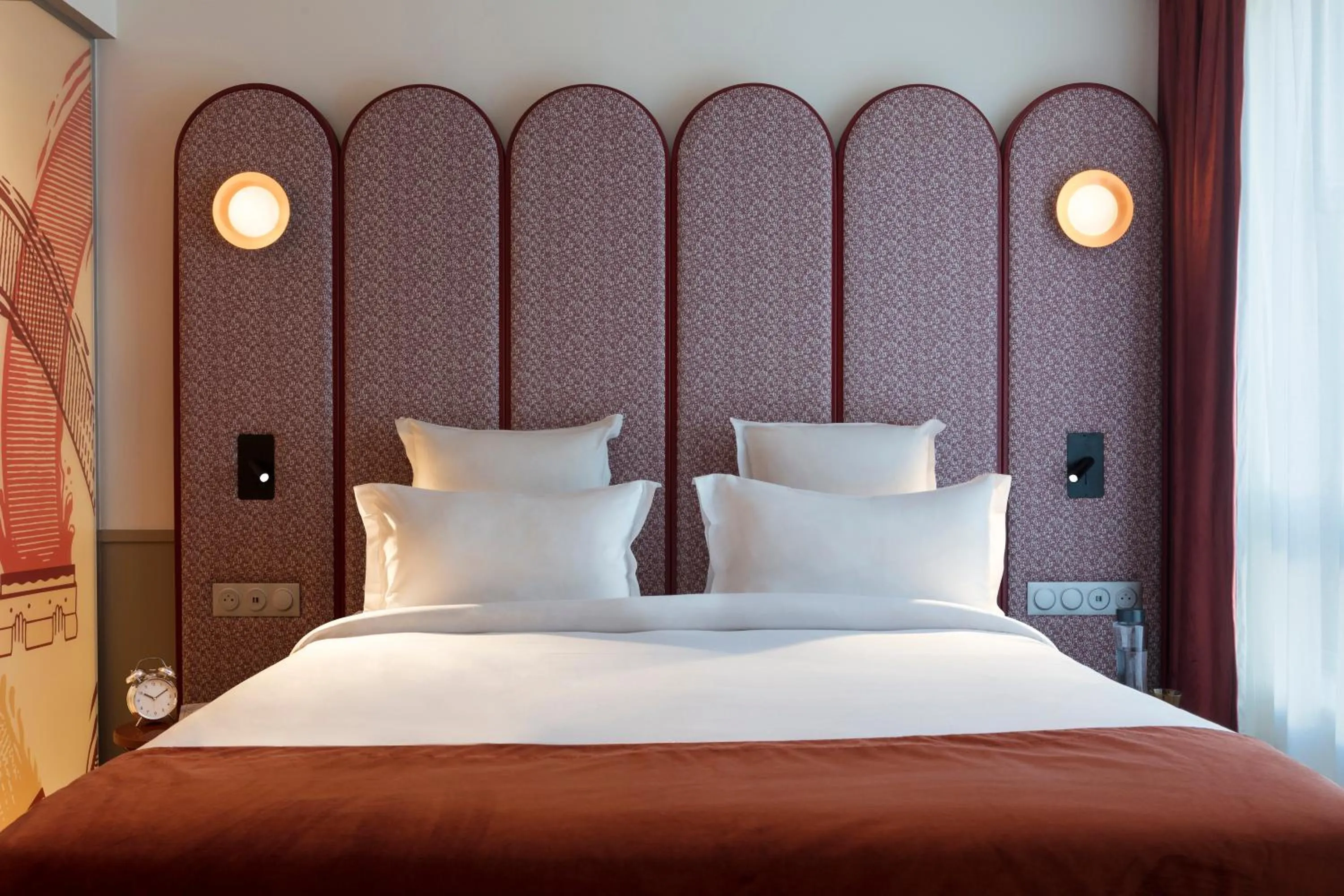 Bed in lyf Gambetta Paris