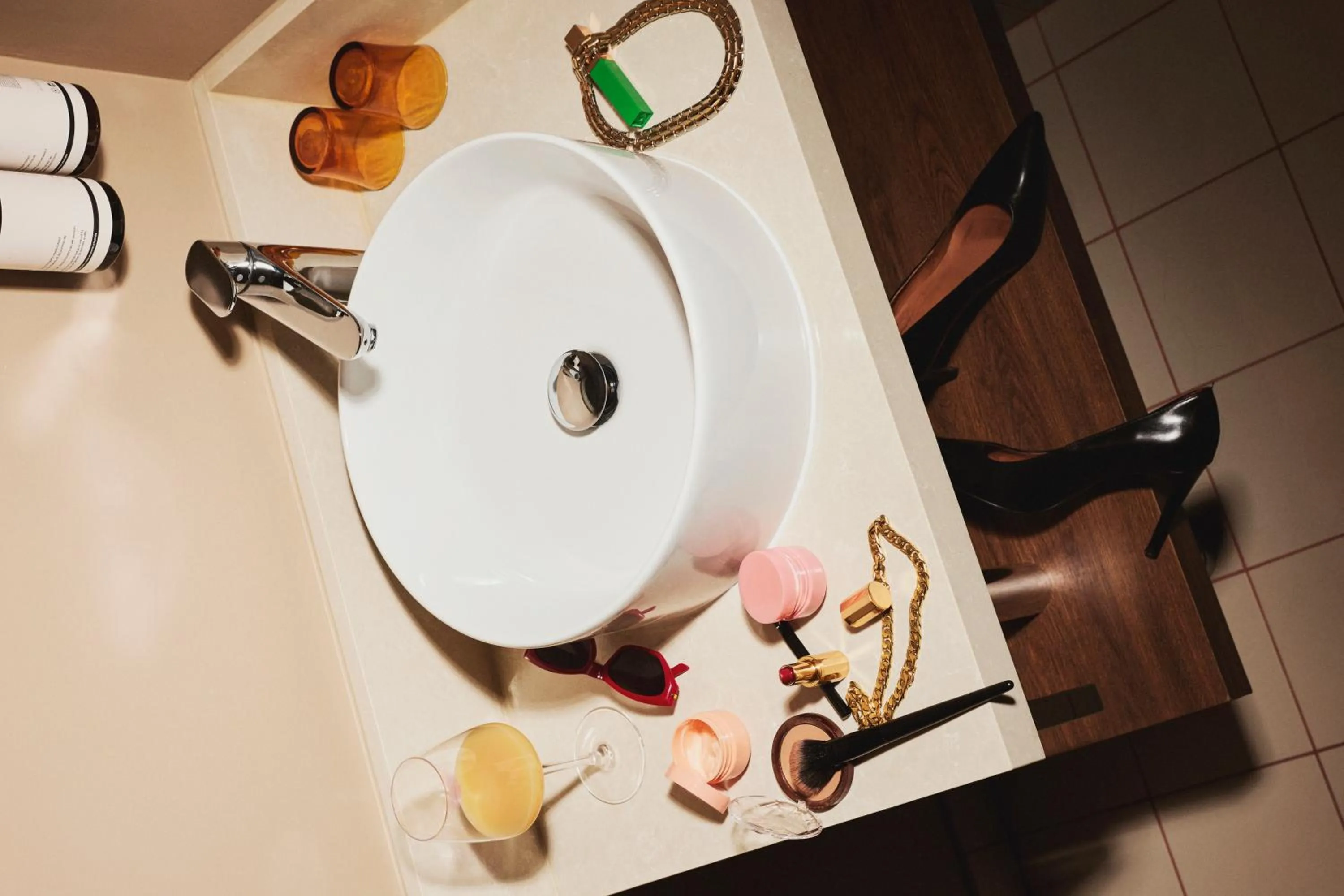 Bathroom in lyf Gambetta Paris