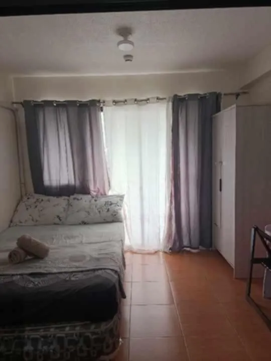 Bed in One Oasis Condo 1 bedroom