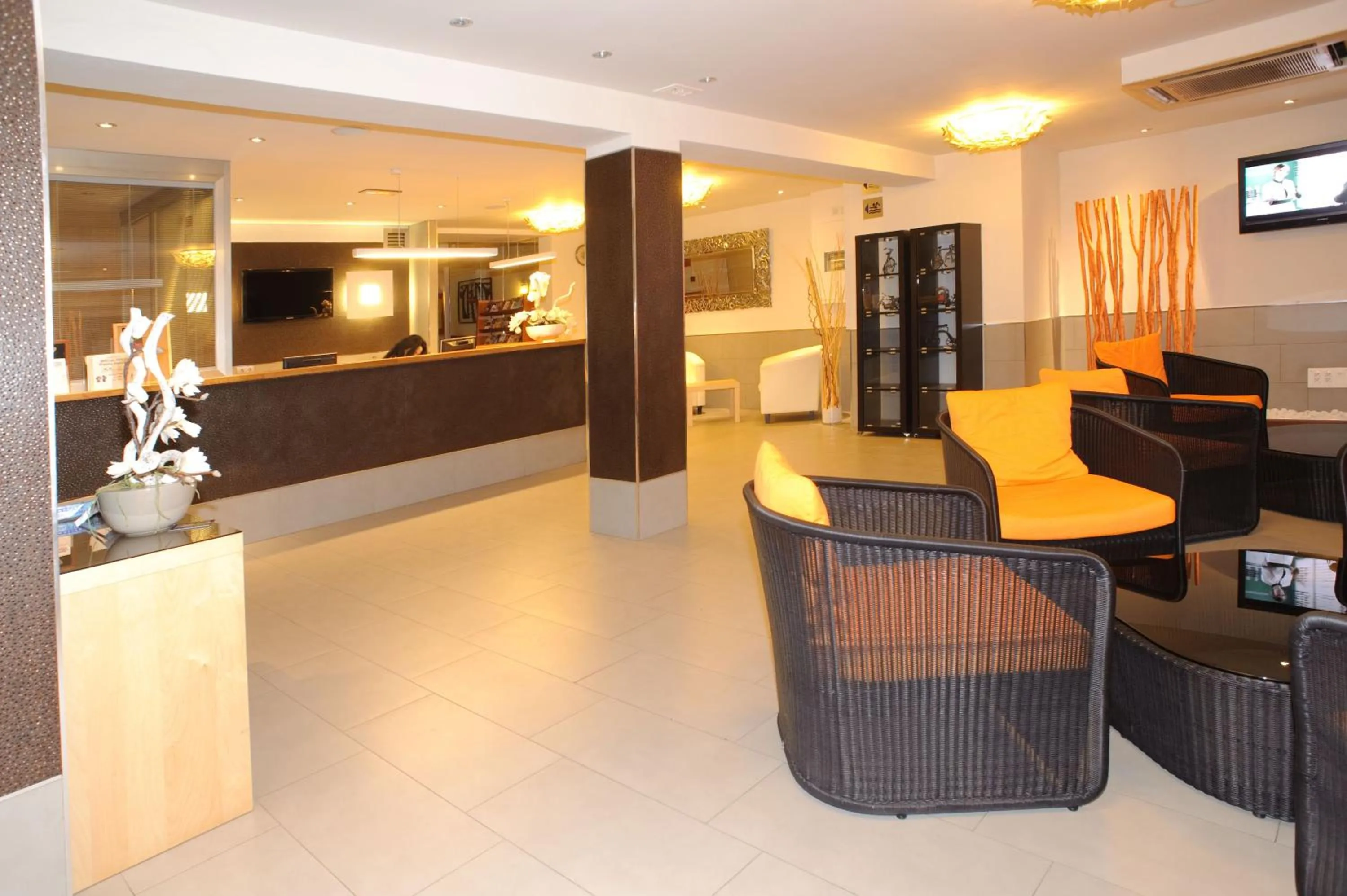 Lounge or bar in Hotel Florencio Ibiza