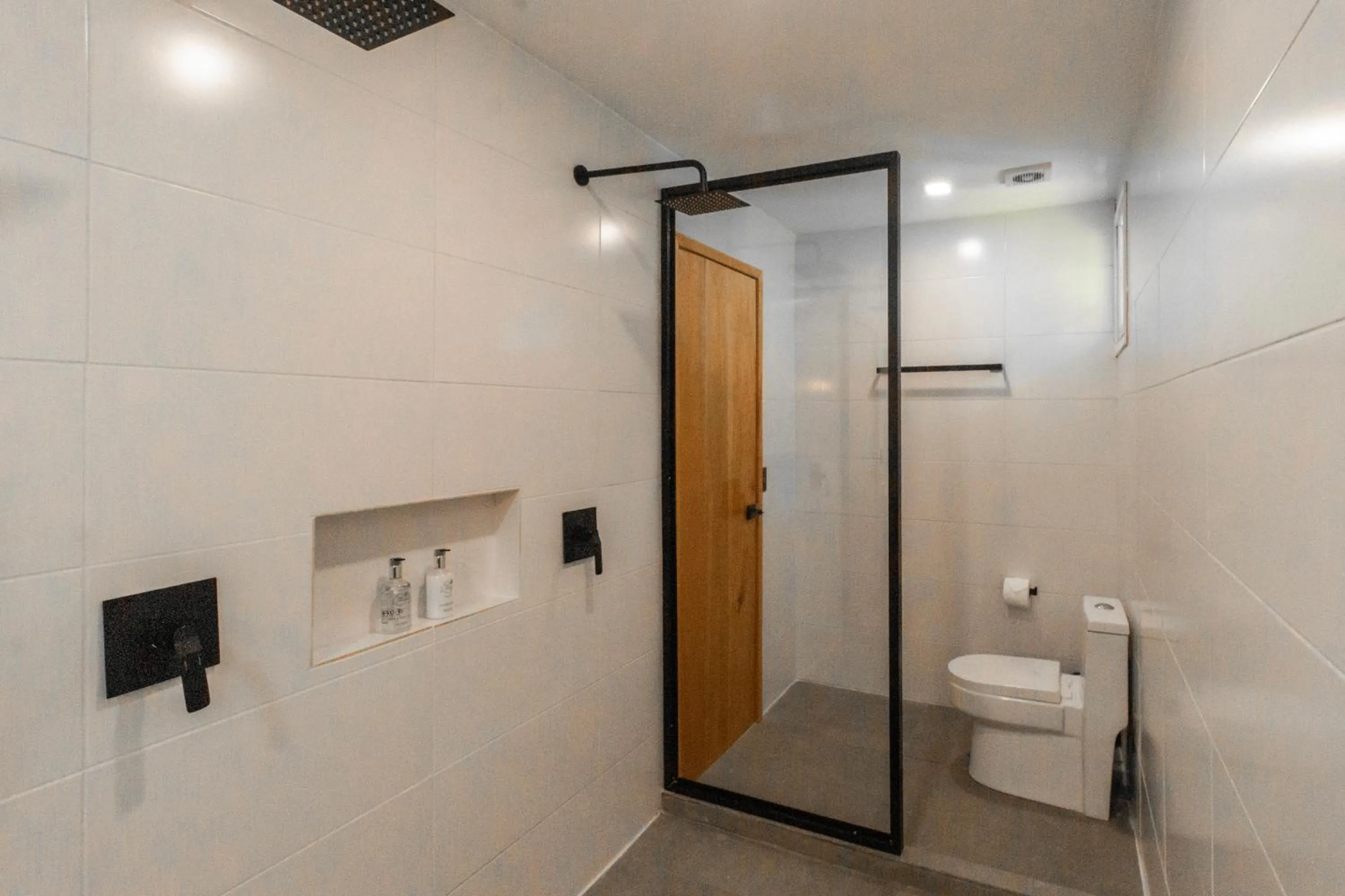 Shower in S Boutique Hotel