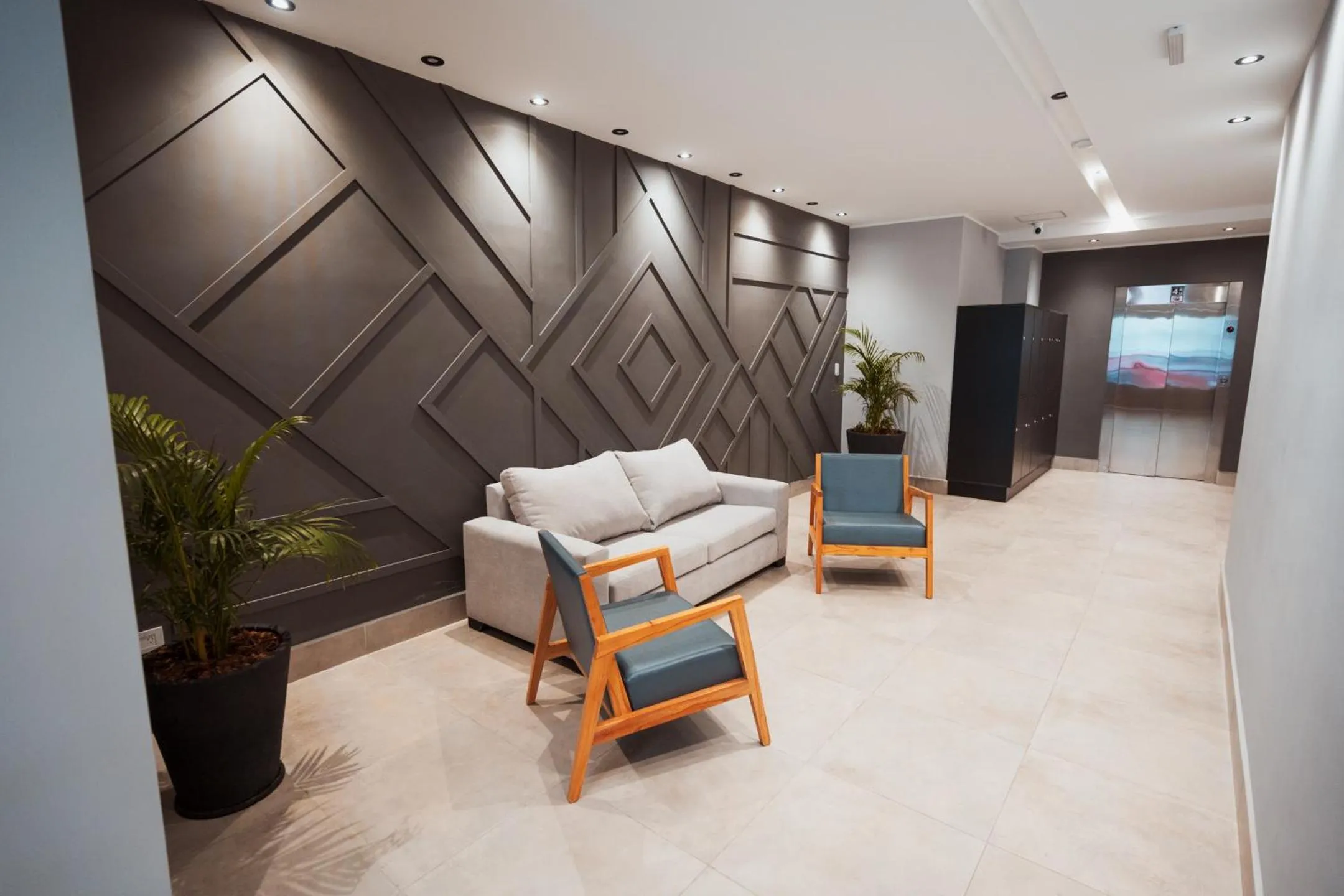 Lobby or reception in RentUp Suites Salta
