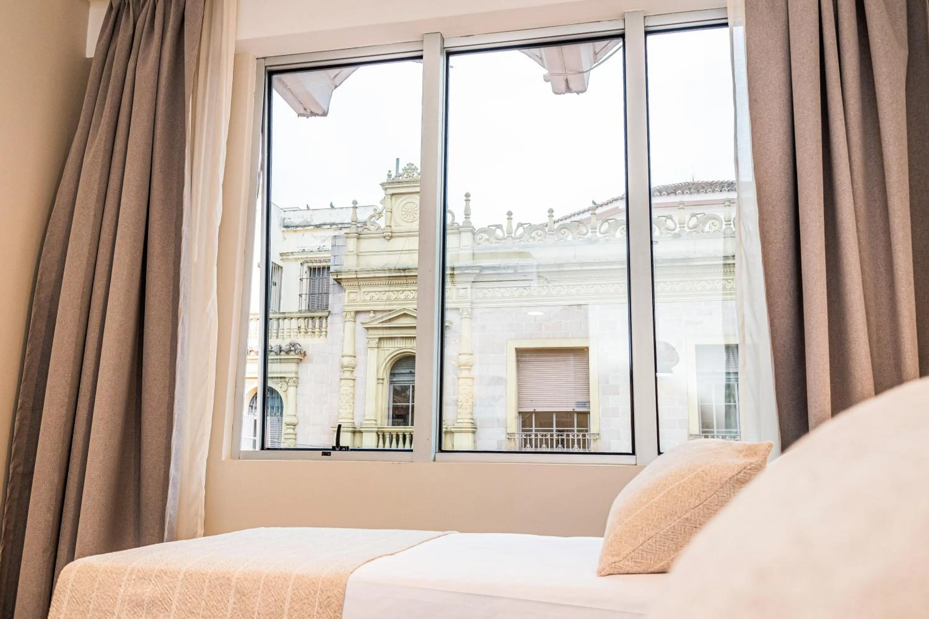 Bedroom, Bed in RentUp Suites Salta