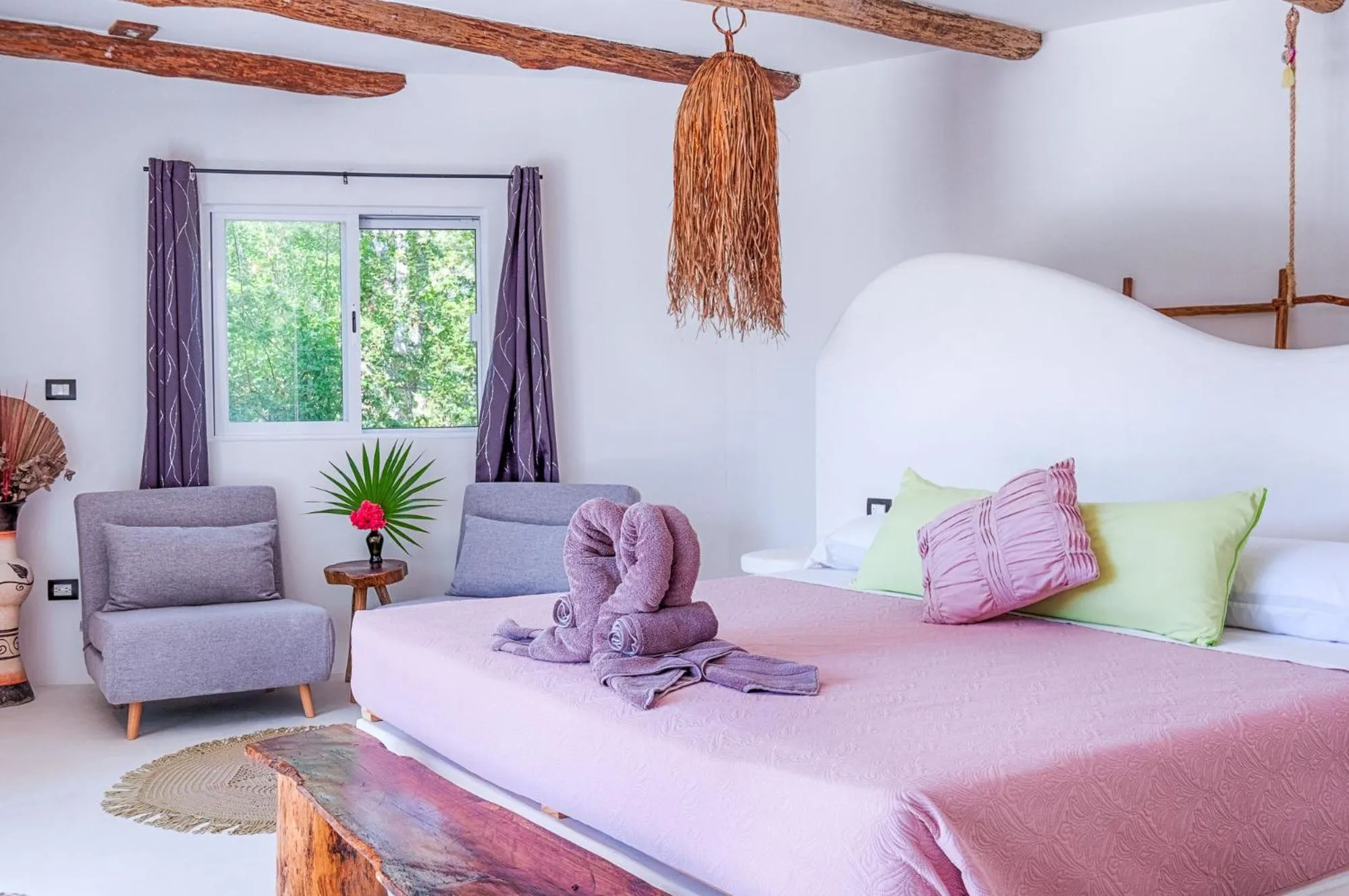 Photo of the whole room, Bed in Villa Morena Boutique Hotel Ecoliving