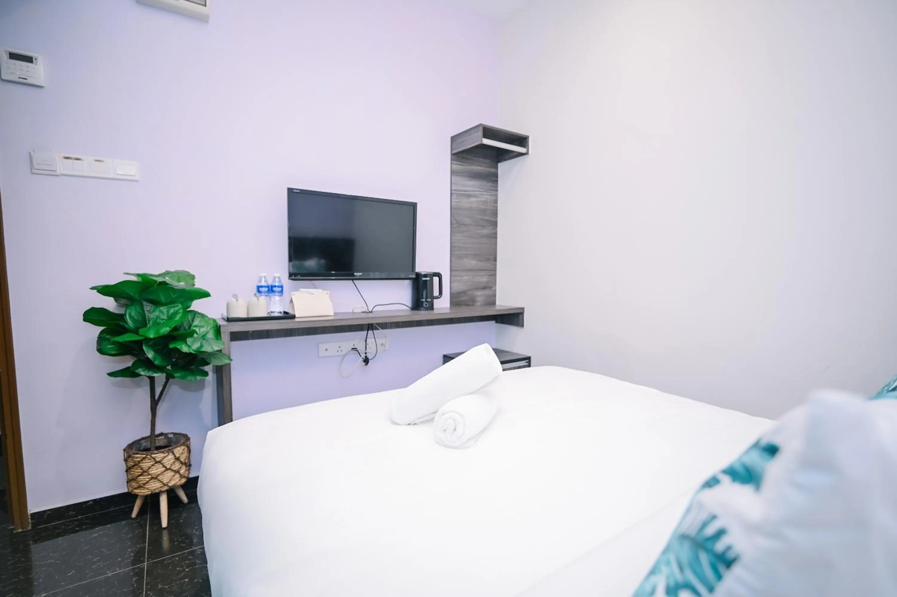 Bed in Swing & Pillows - Rawang Selangor