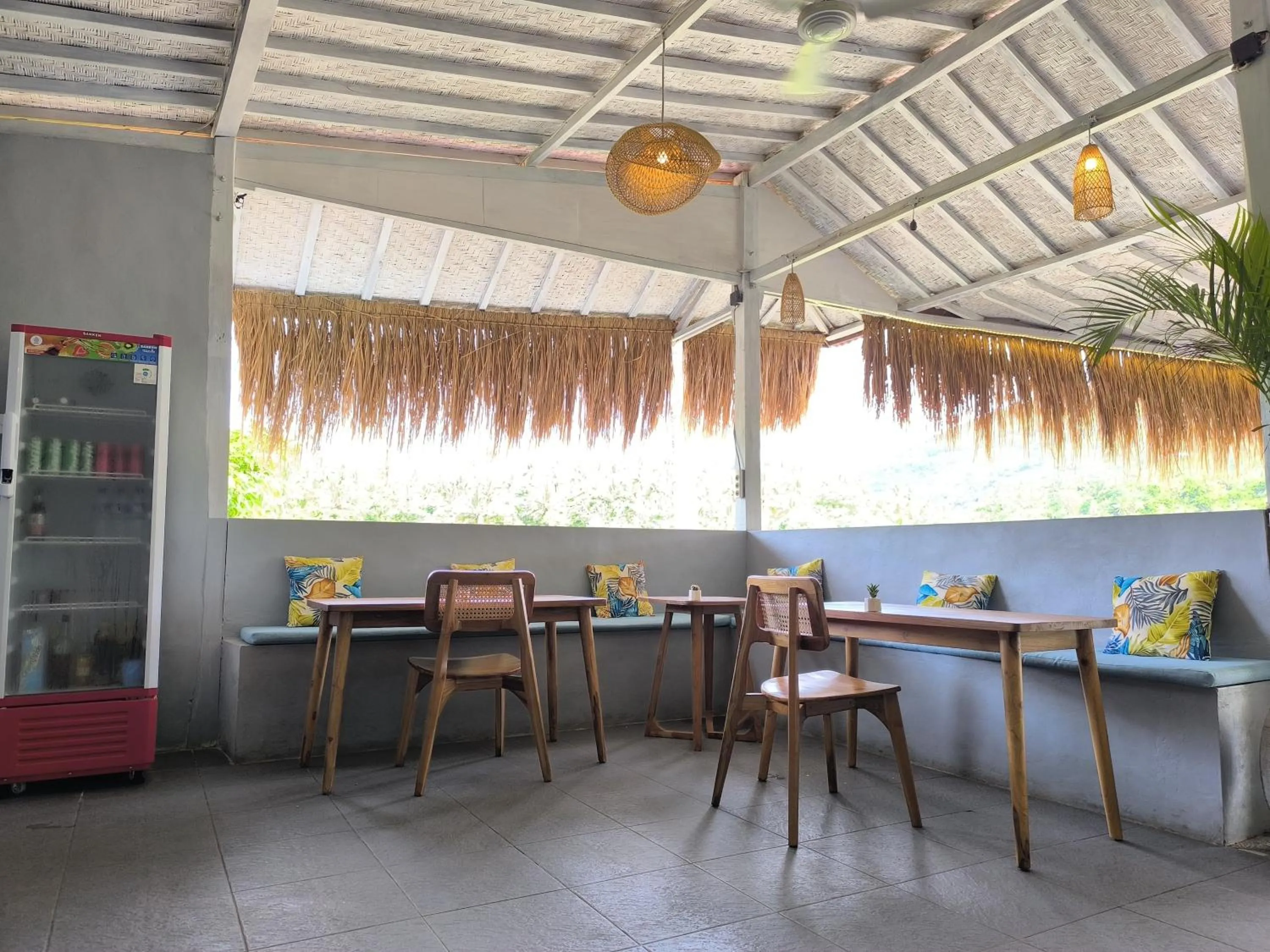 Restaurant/places to eat in Sun Grace Penida Cottage
