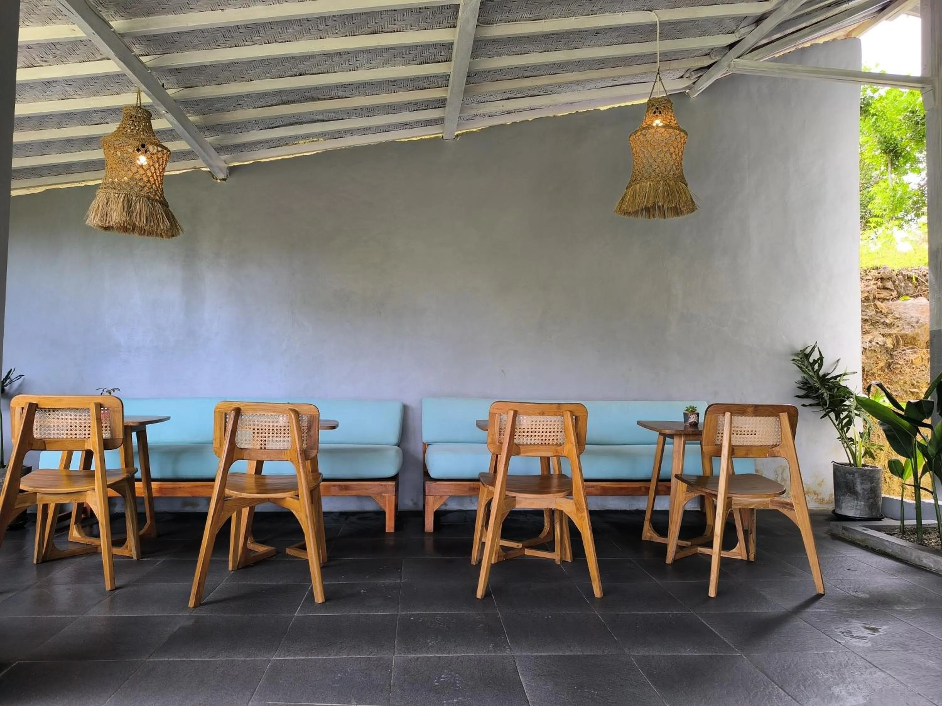 Restaurant/places to eat in Sun Grace Penida Cottage