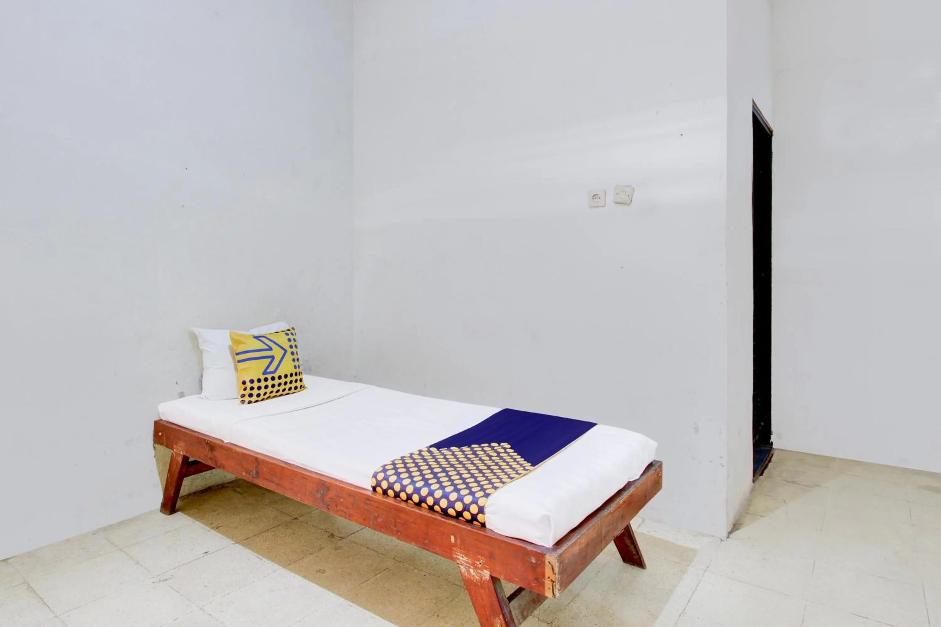 Bedroom, Bed in Hotel O Agung Banjarnegara