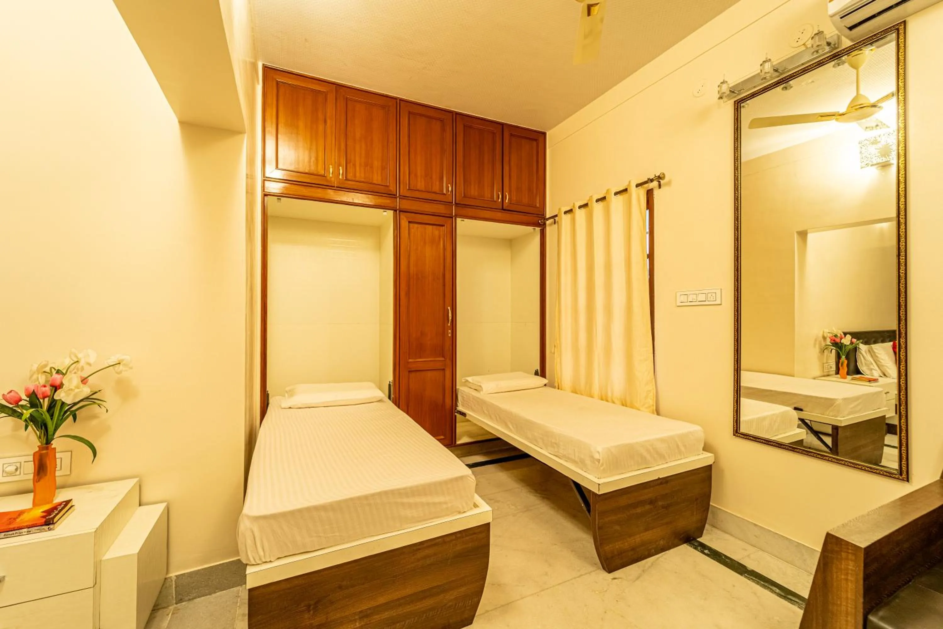 Bed in Seasons Suites - HBR