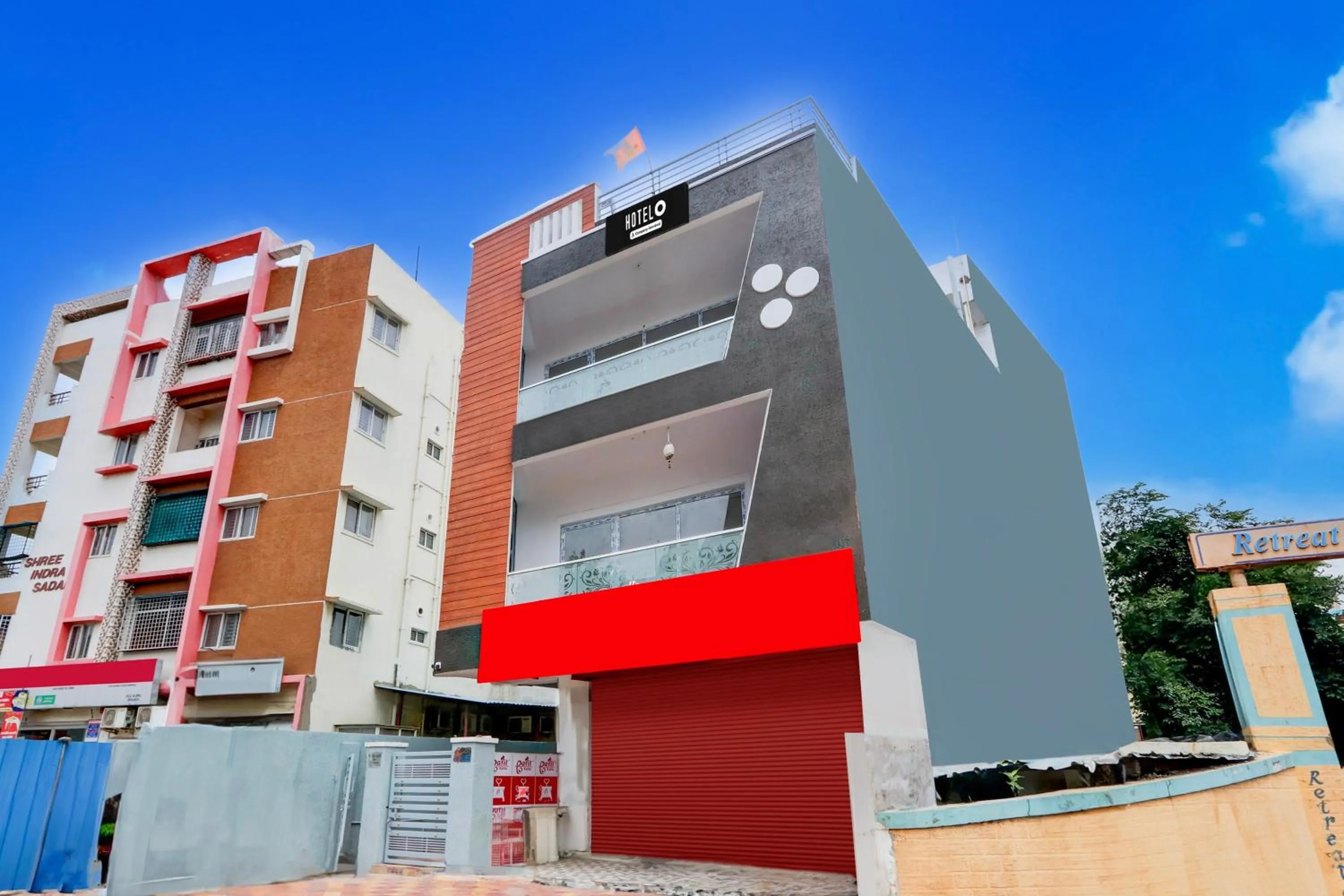 Facade/entrance in Hotel O Living Tree In