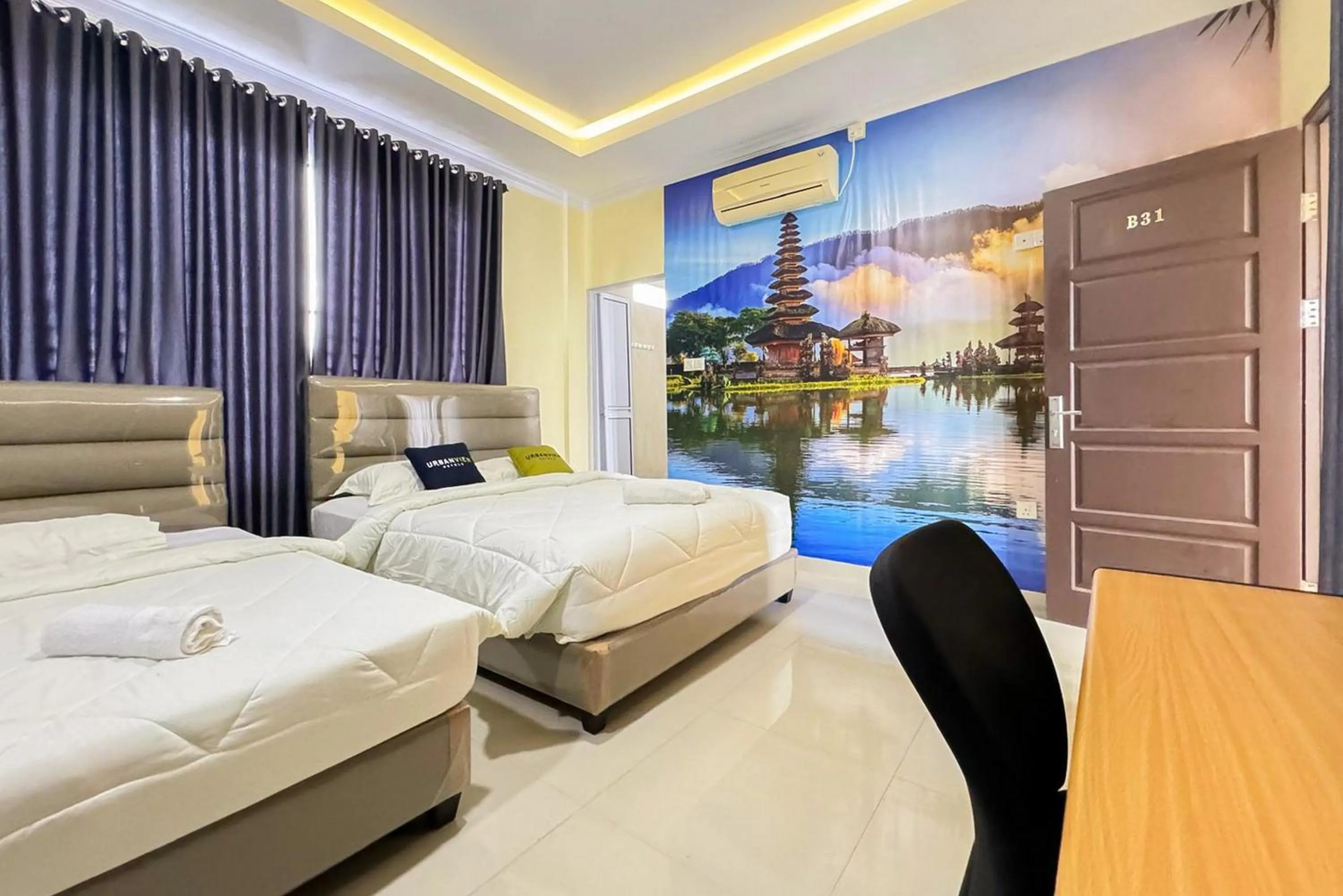 Bedroom, Bed in Urbanview Botania Meeting Point Batam by RedDoorz