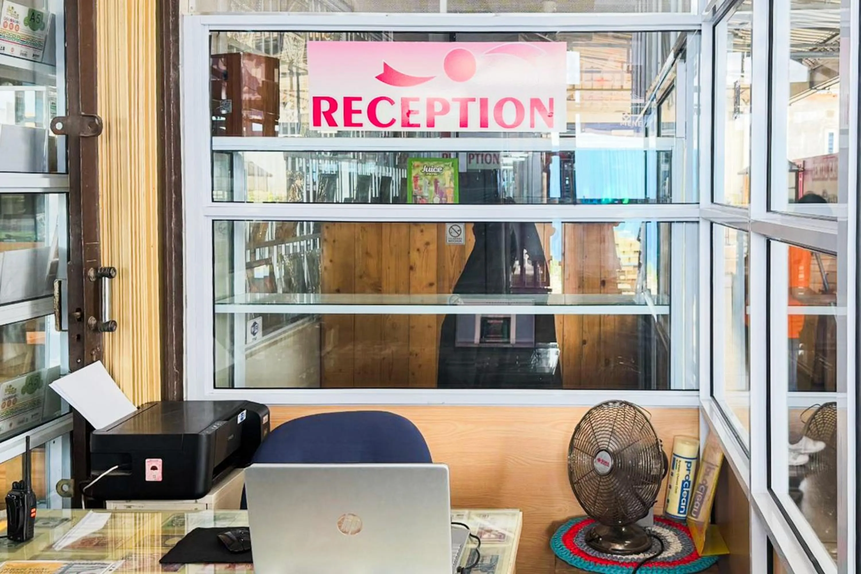 Lobby or reception in Urbanview Botania Meeting Point Batam by RedDoorz