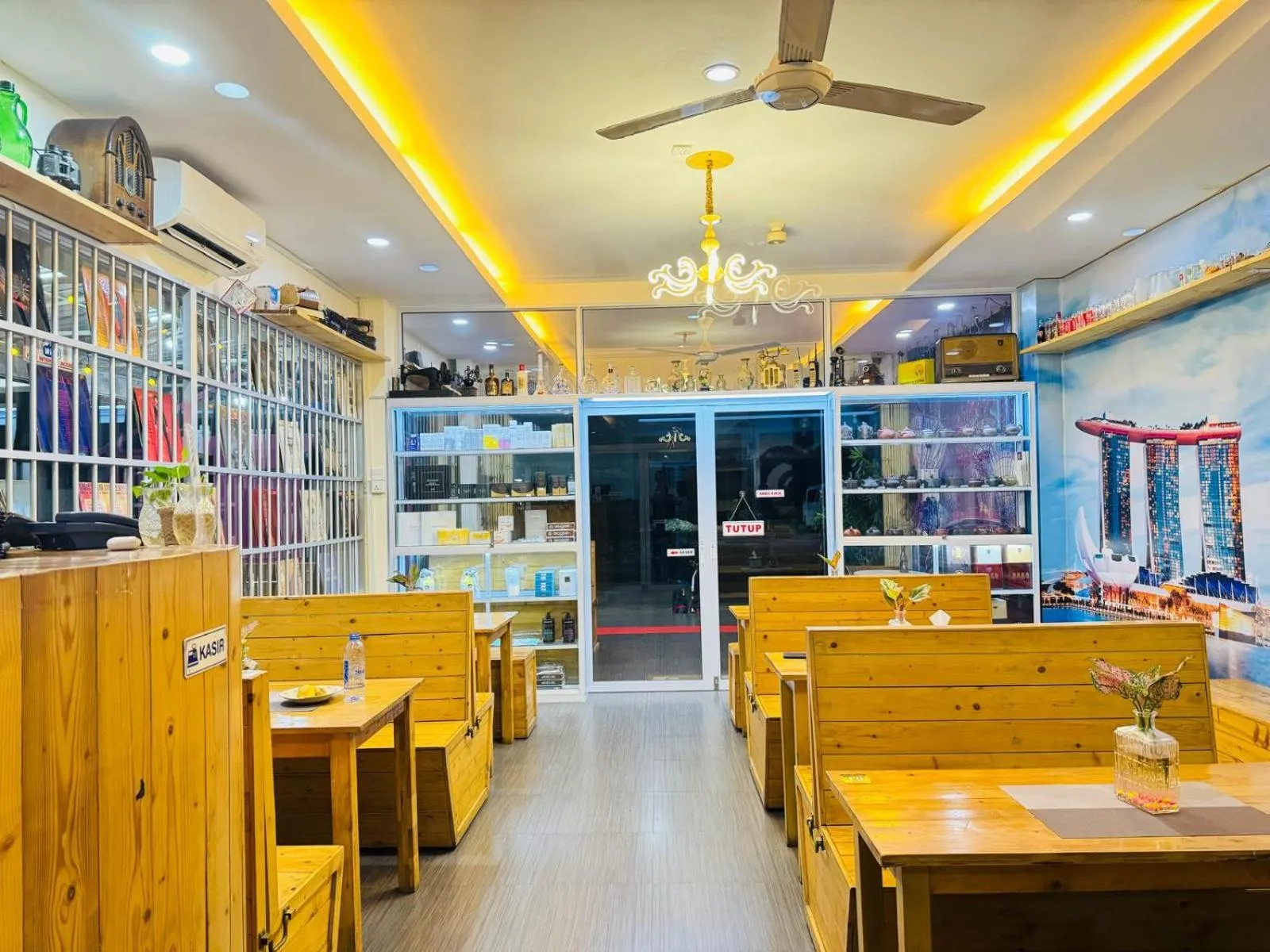 Restaurant/places to eat in Urbanview Botania Meeting Point Batam by RedDoorz