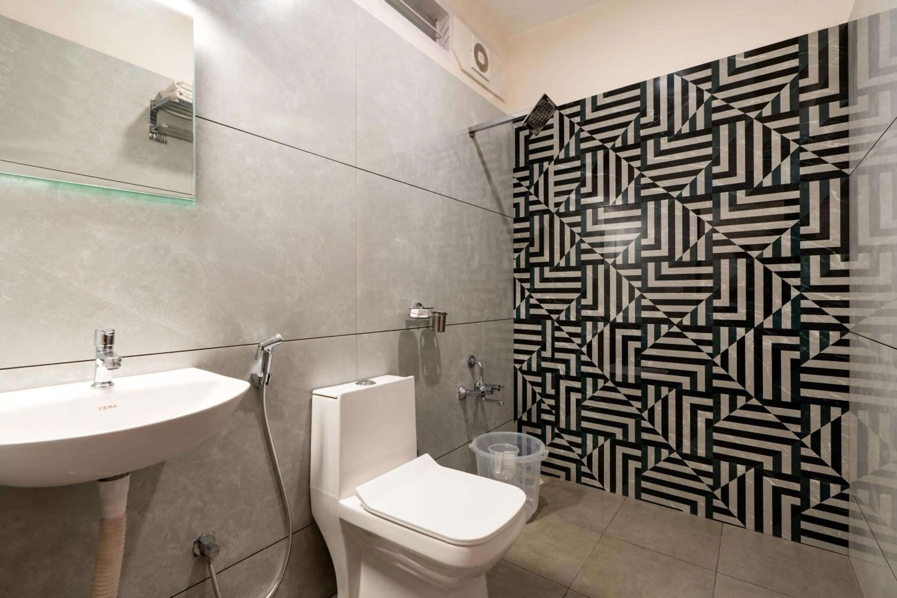 Bathroom in Sri Ramakrishna Hotel