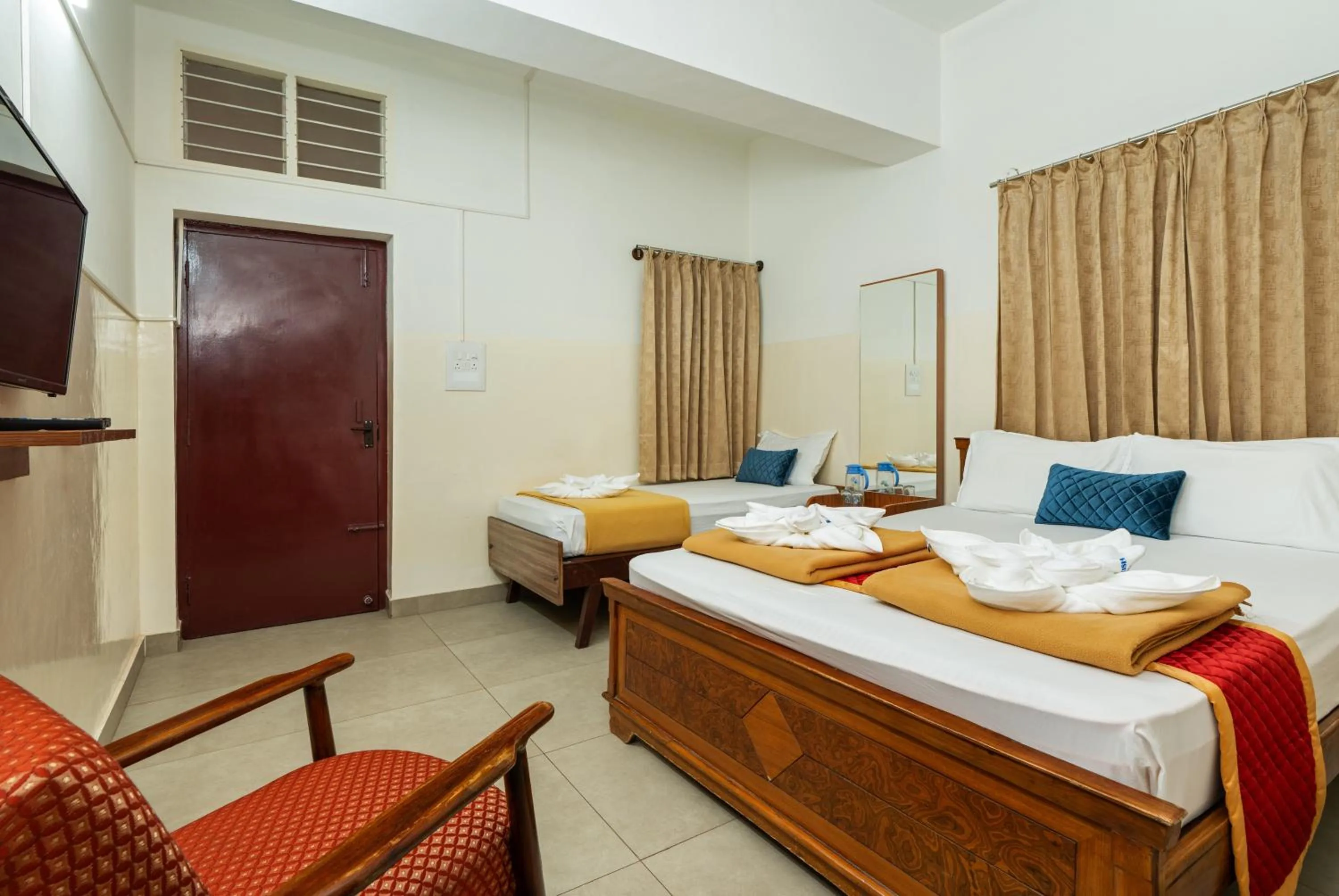 Bedroom, Bed in Sri Ramakrishna Hotel