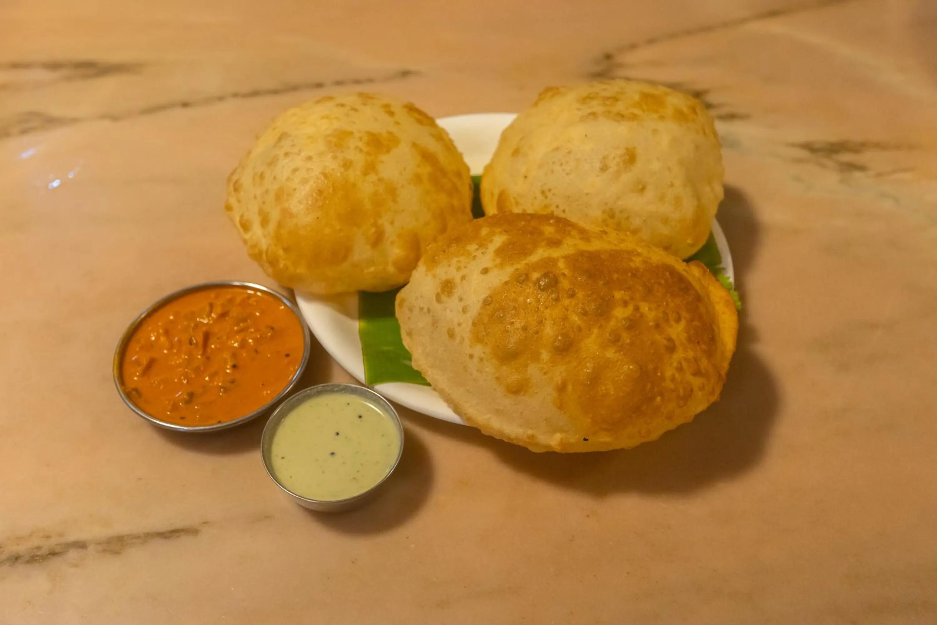 Restaurant/places to eat in Sri Ramakrishna Hotel