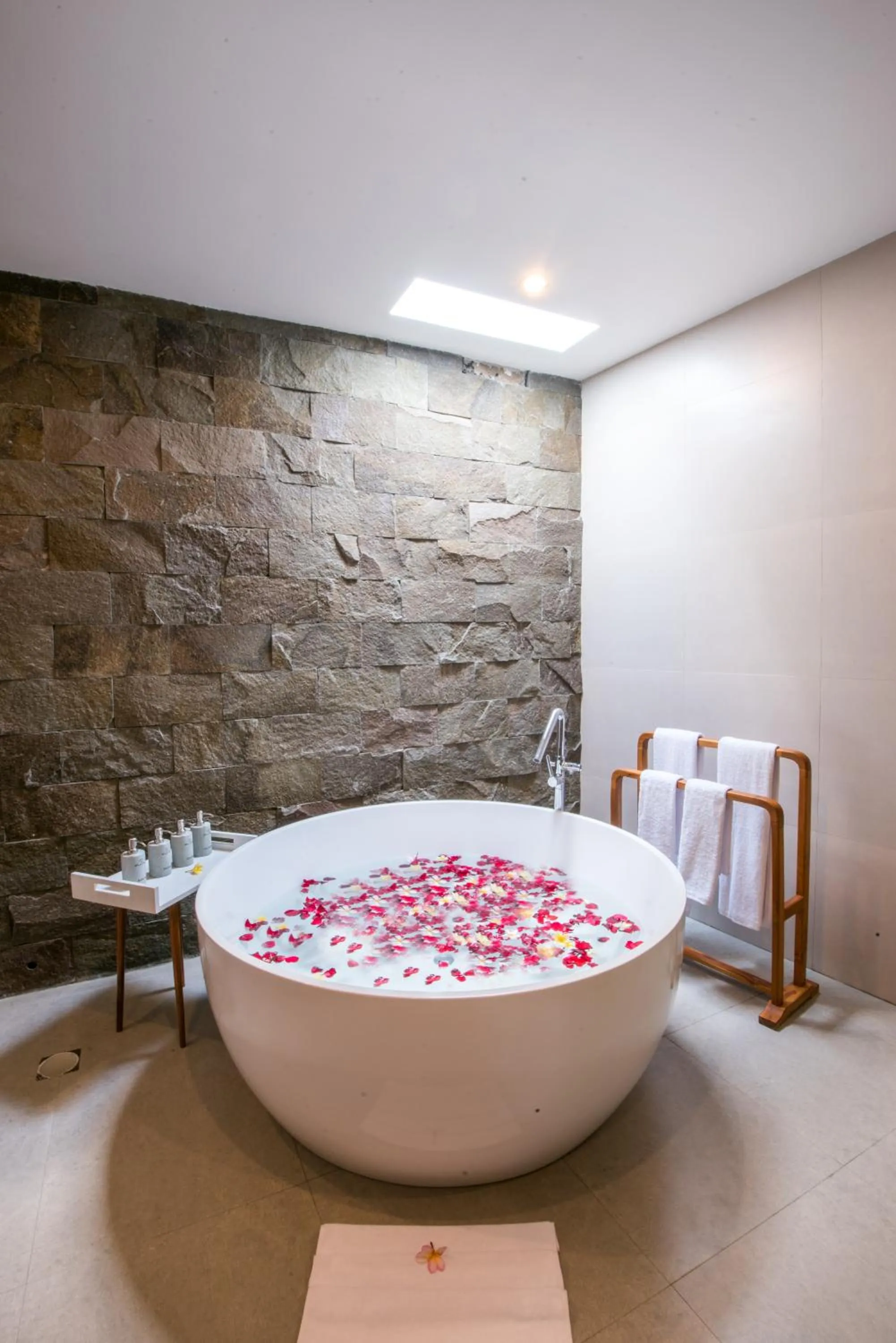 Bath in Bhumi Sangtu Ubud