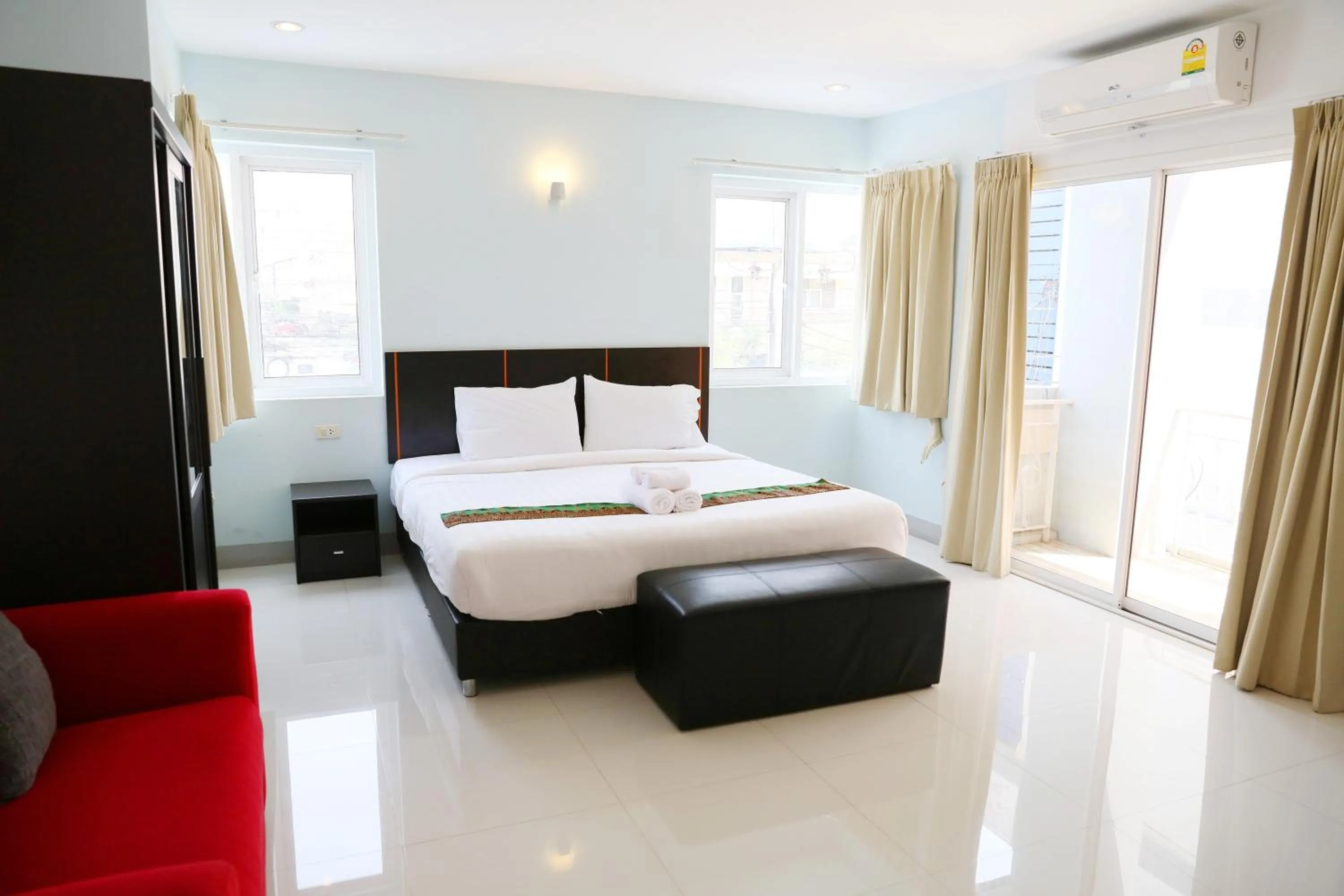 Bed in La VIVA Hotel