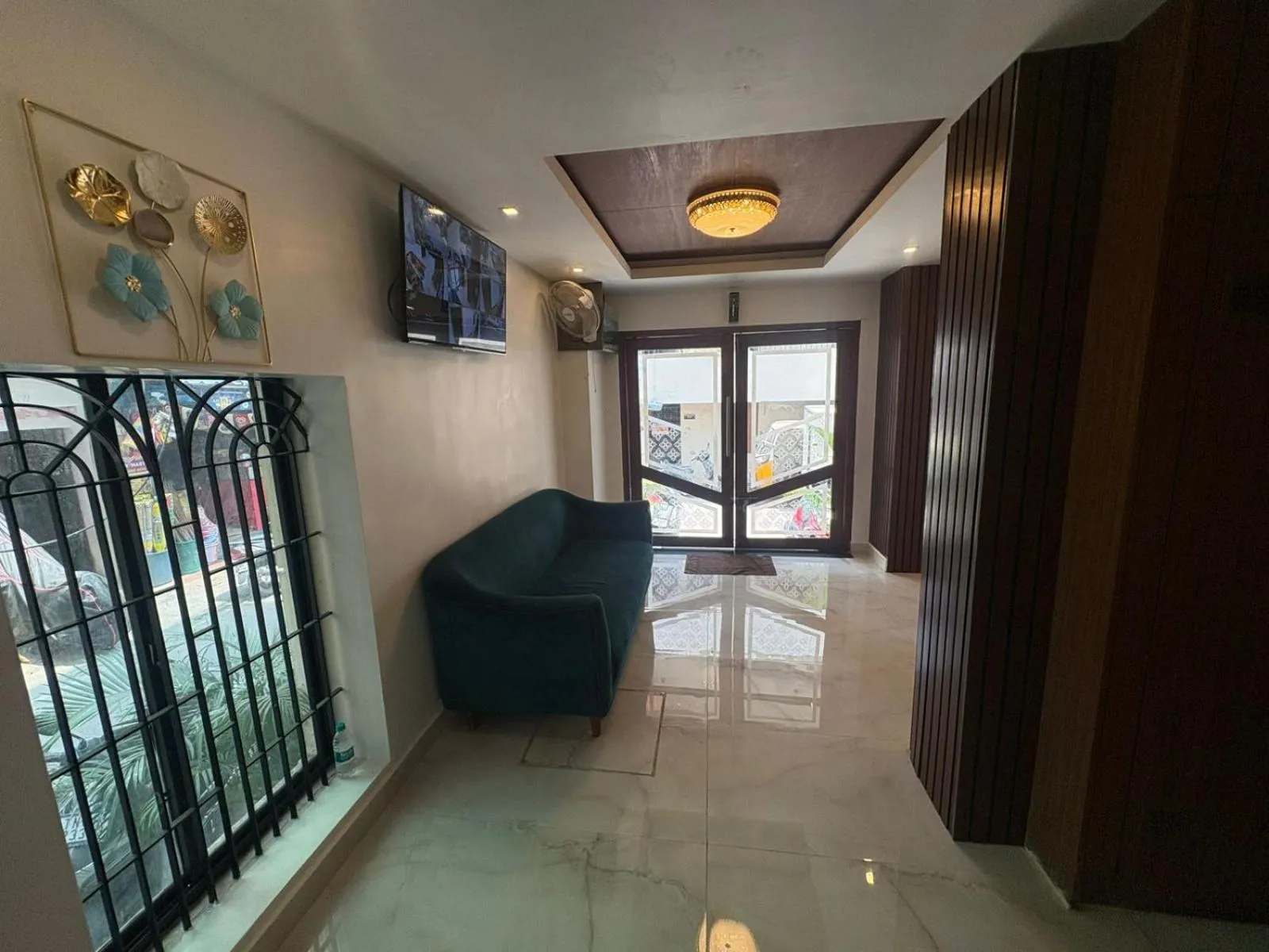 Hotel Royal Luxe - US consulate, Apollo hospital, Sankara natralya