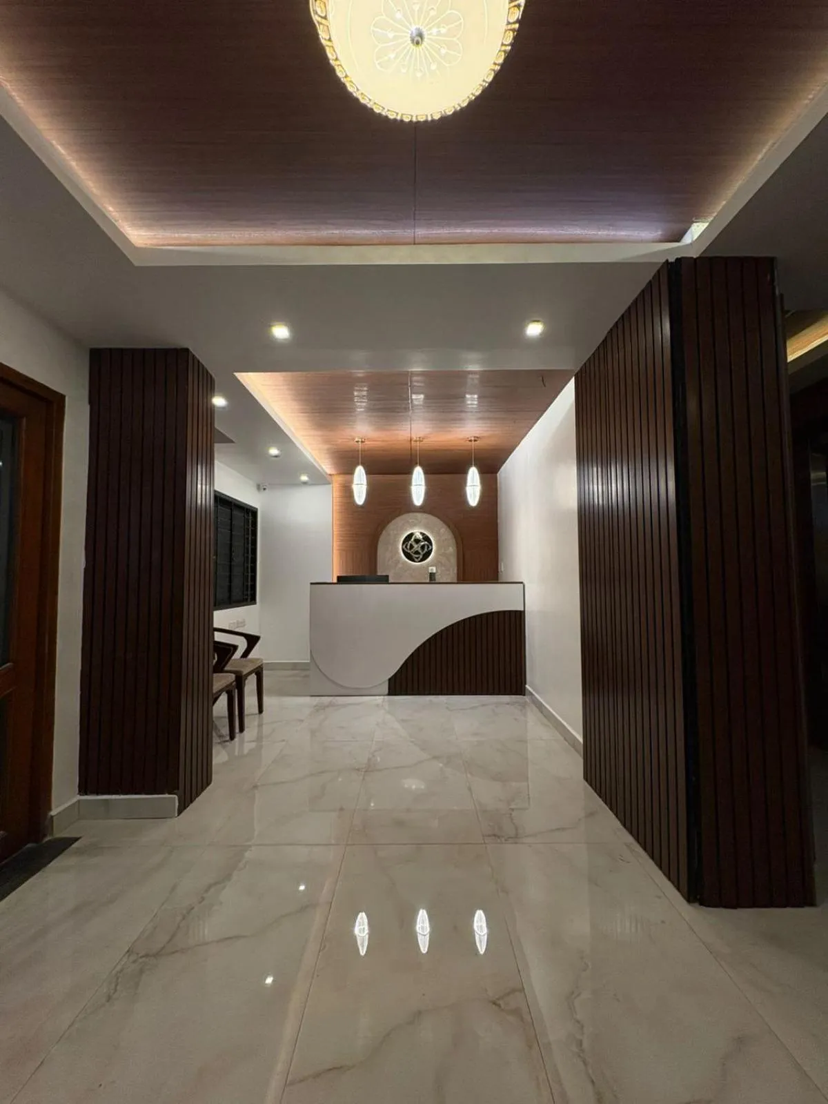 Hotel Royal Luxe - US consulate, Apollo hospital, Sankara natralya