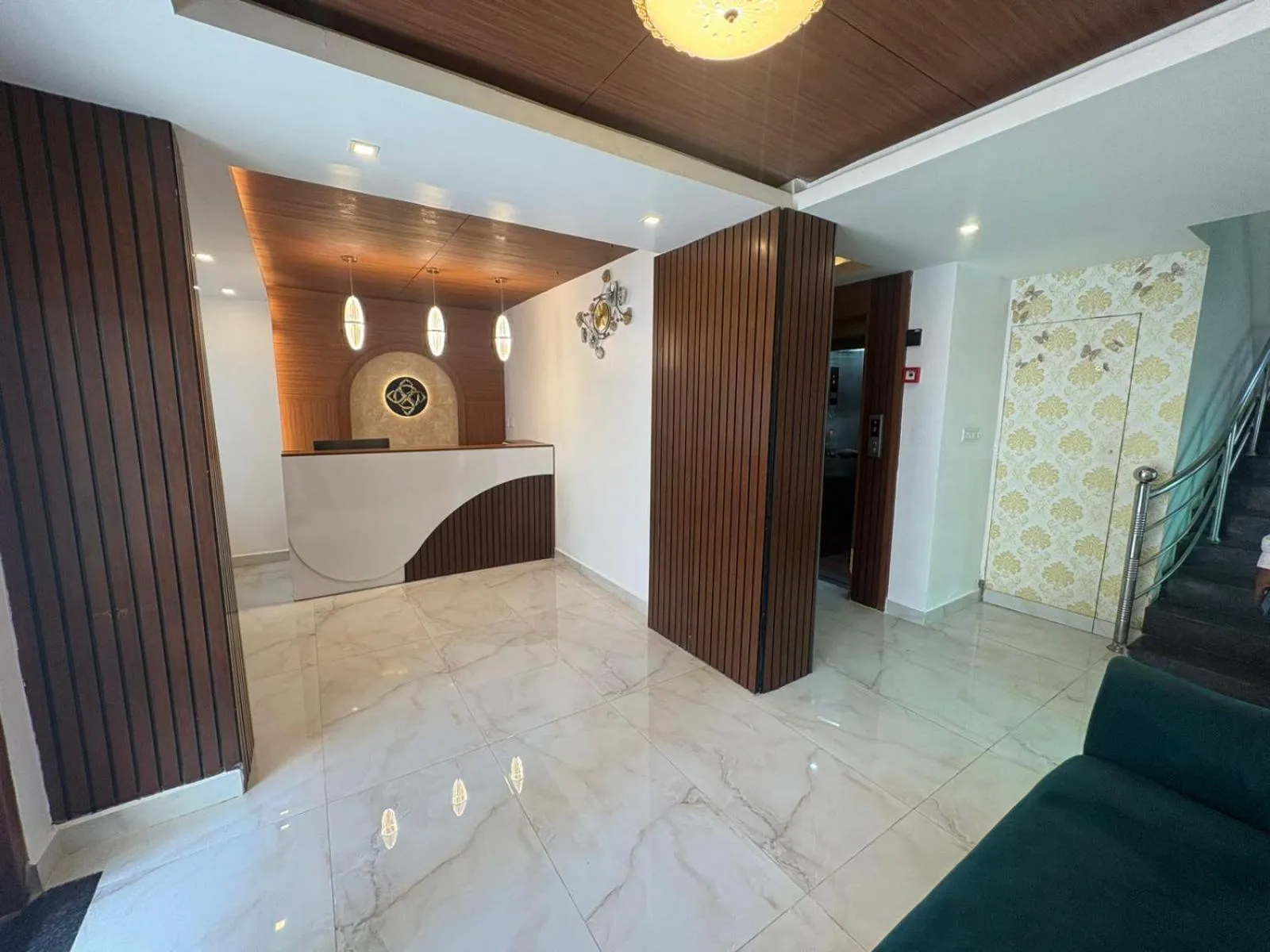 Hotel Royal Luxe - US consulate, Apollo hospital, Sankara natralya