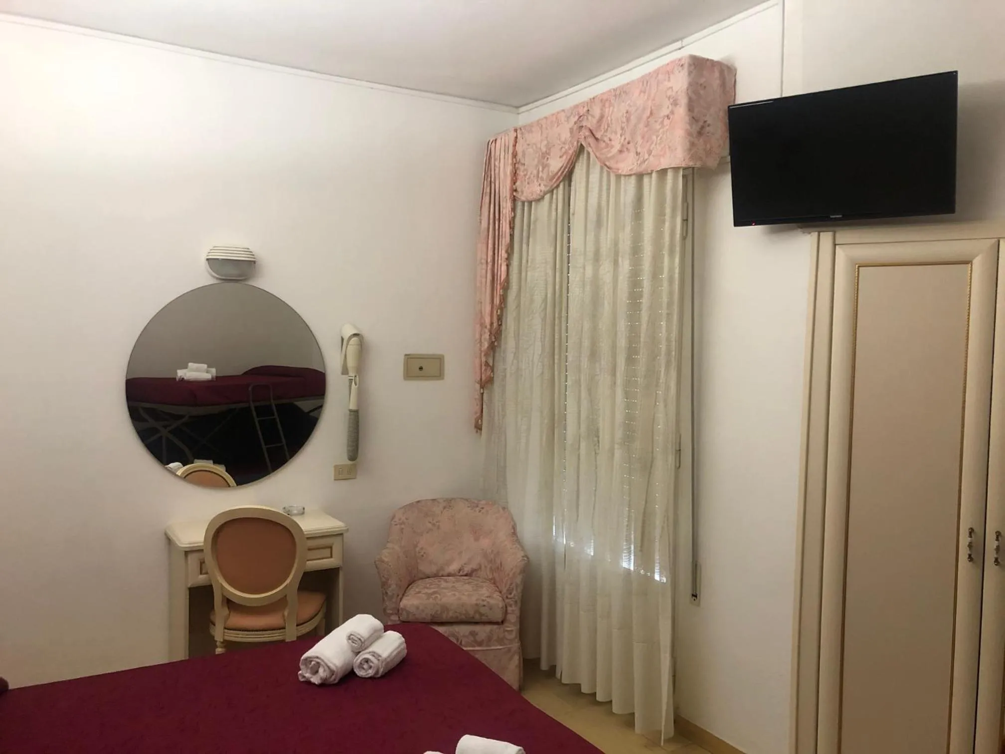 Photo of the whole room, Bed in Hotel Baia Marina