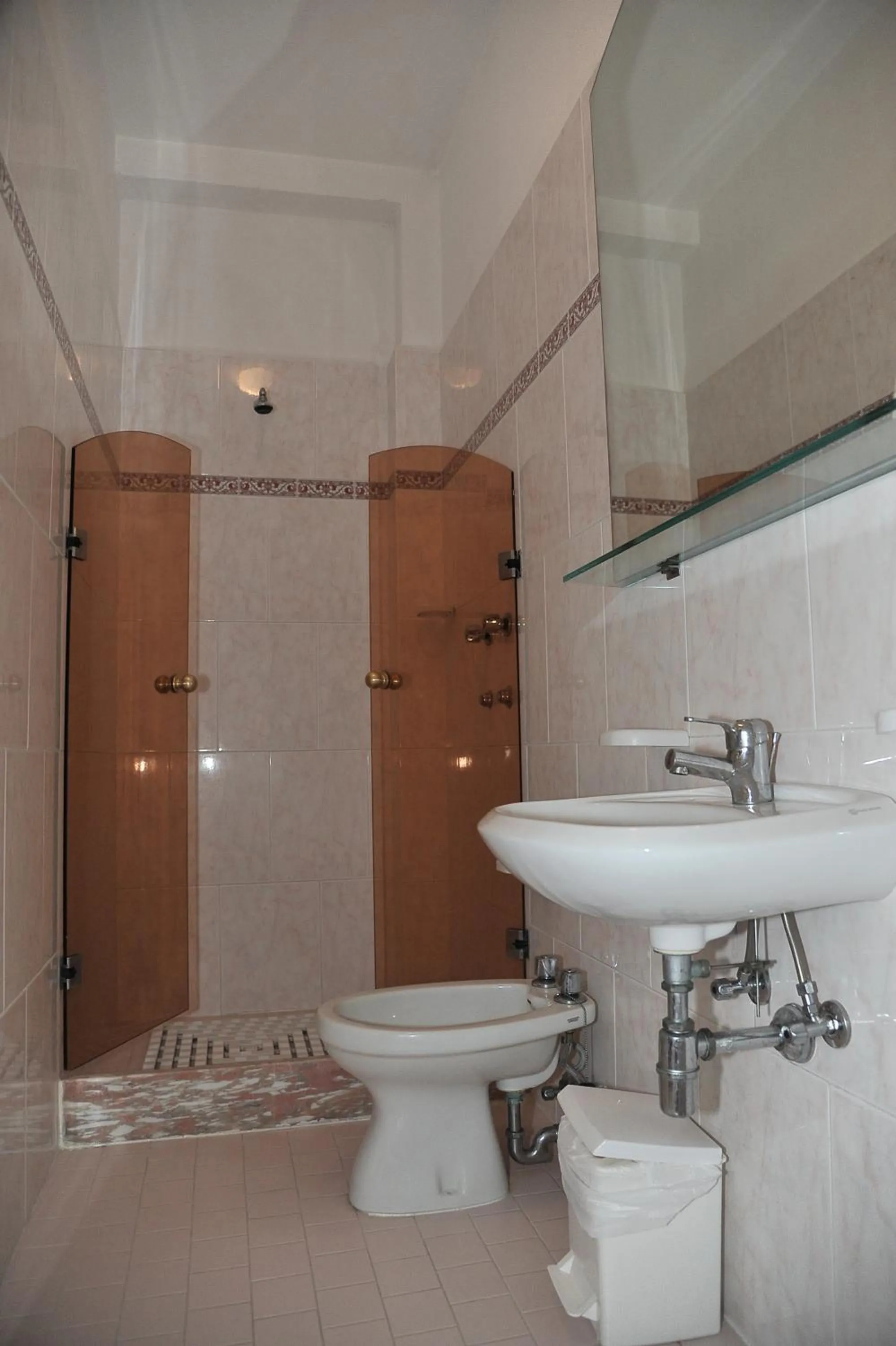 Bathroom in Hotel Baia Marina