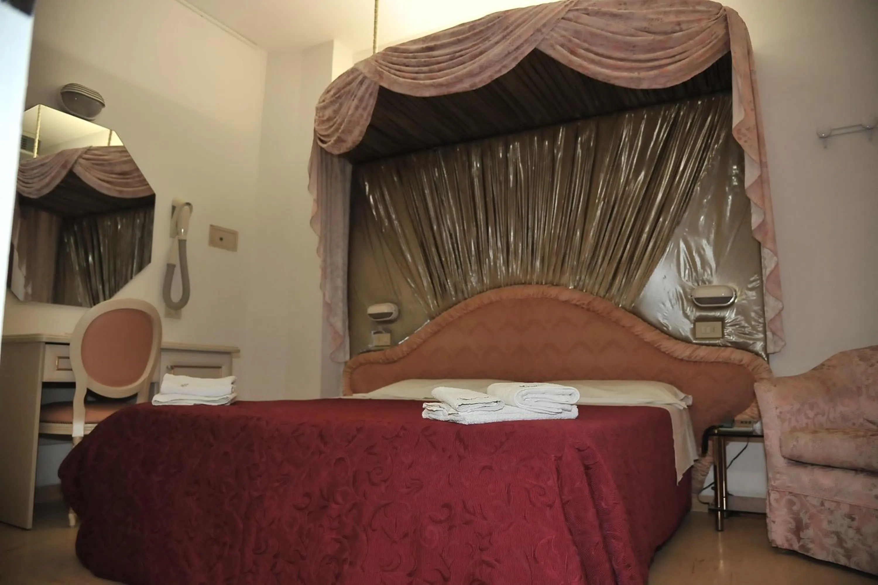 Bed in Hotel Baia Marina
