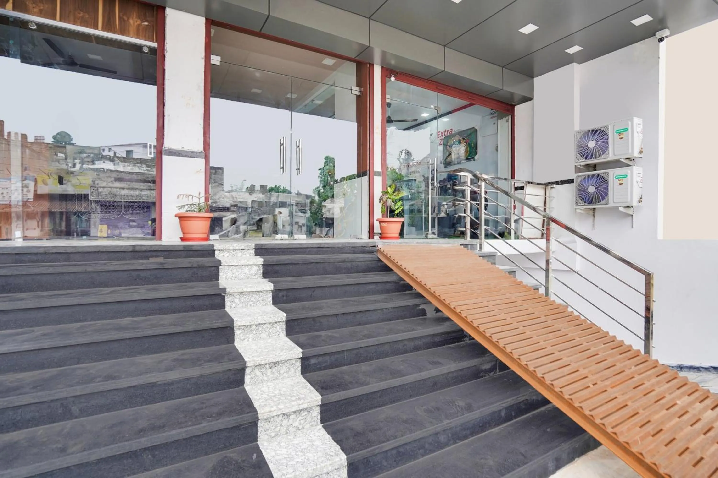 Facade/entrance in Super Hotel O Ajmer Central formerly Grand Suman