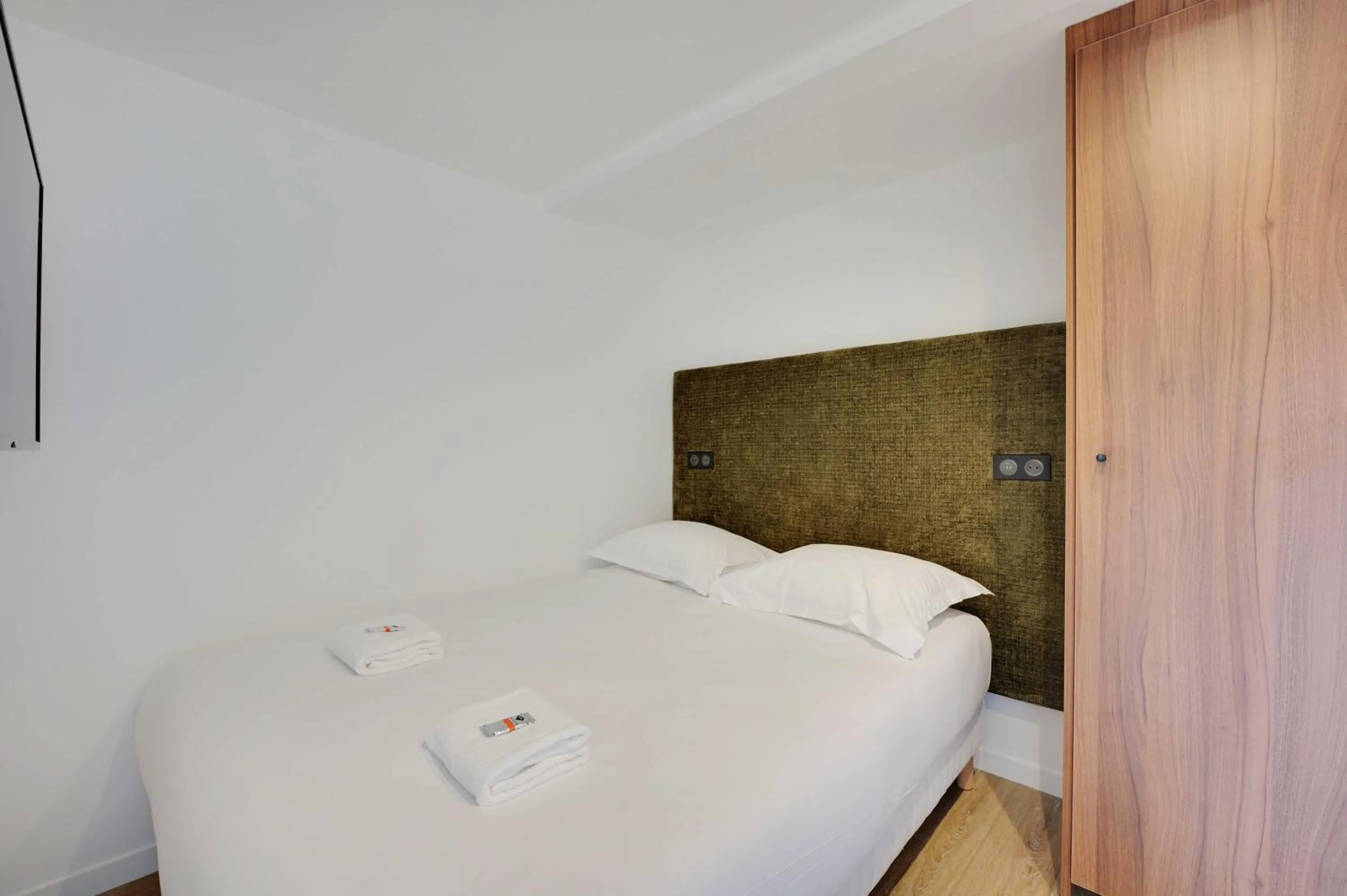 Pleasant and bright apt - 1BD-2P - near Paris