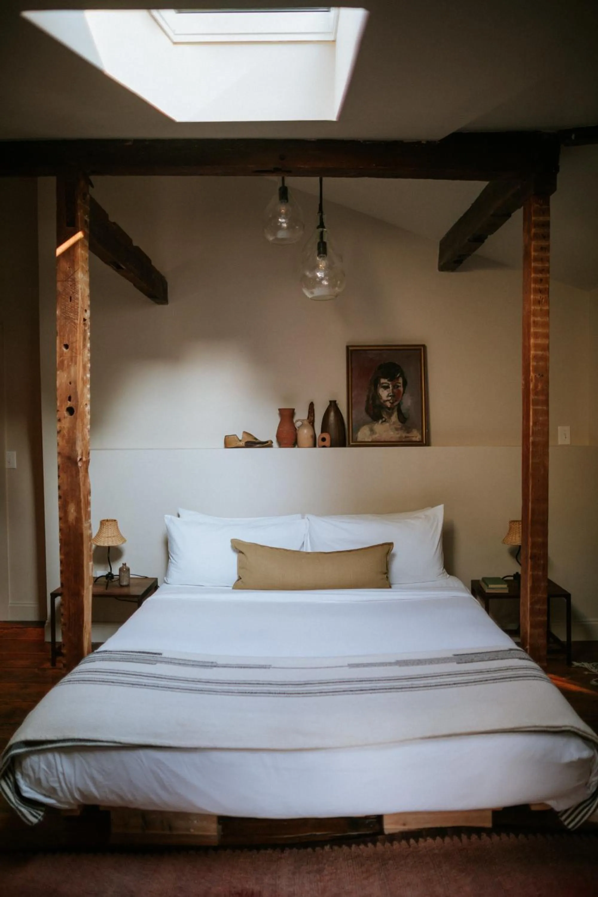 Bedroom, Bed in KIngston Carriage House