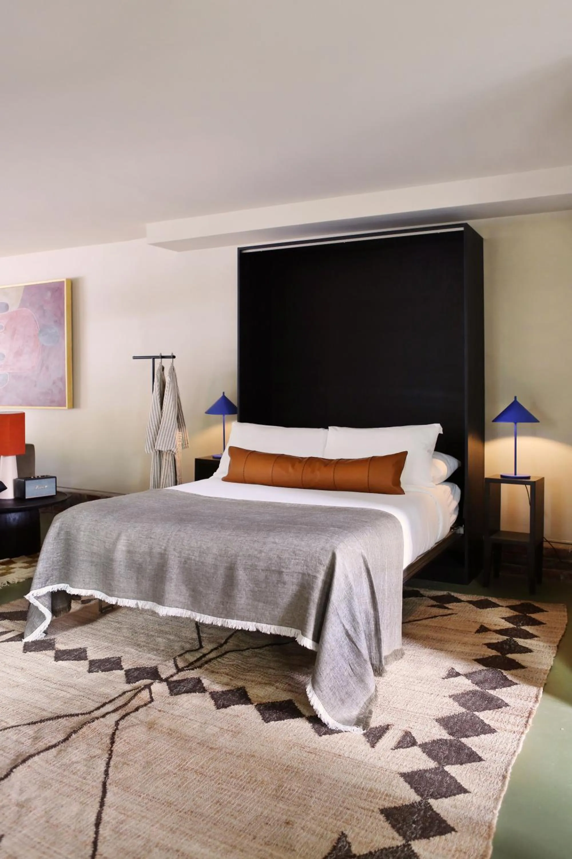 Bed in KIngston Carriage House