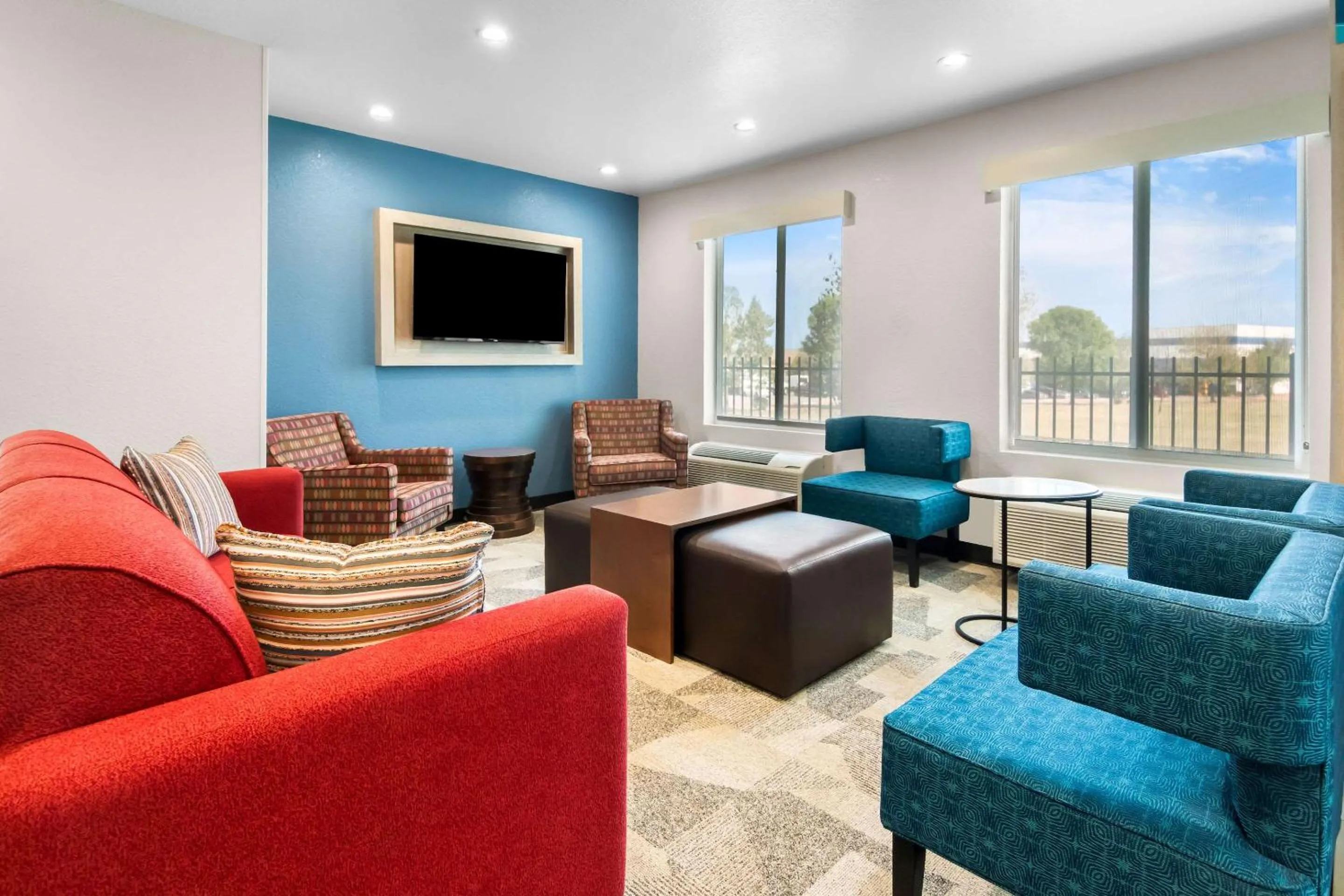 Lobby or reception in Clarion Pointe