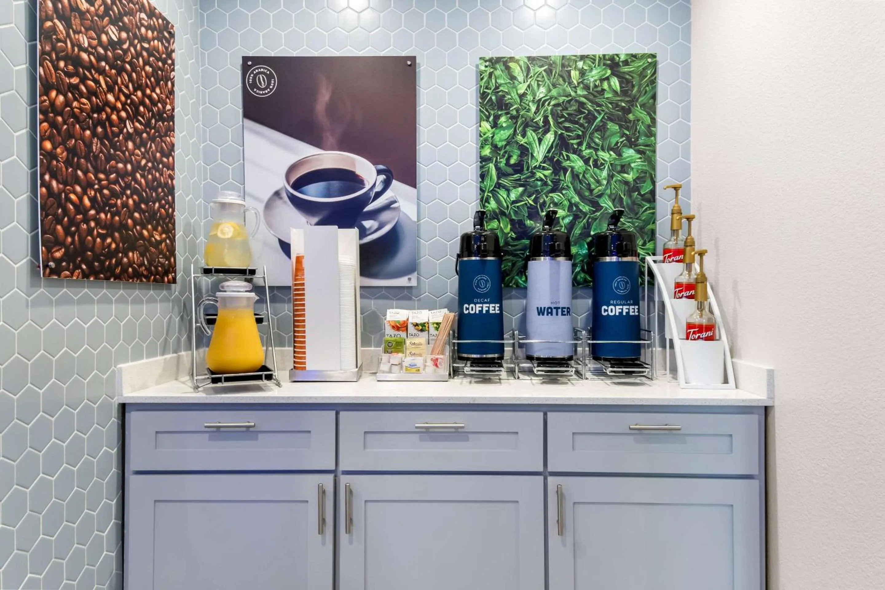 Breakfast in Clarion Pointe