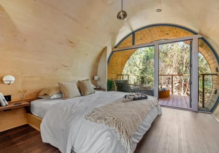 Bed in Onera Fredericksburg