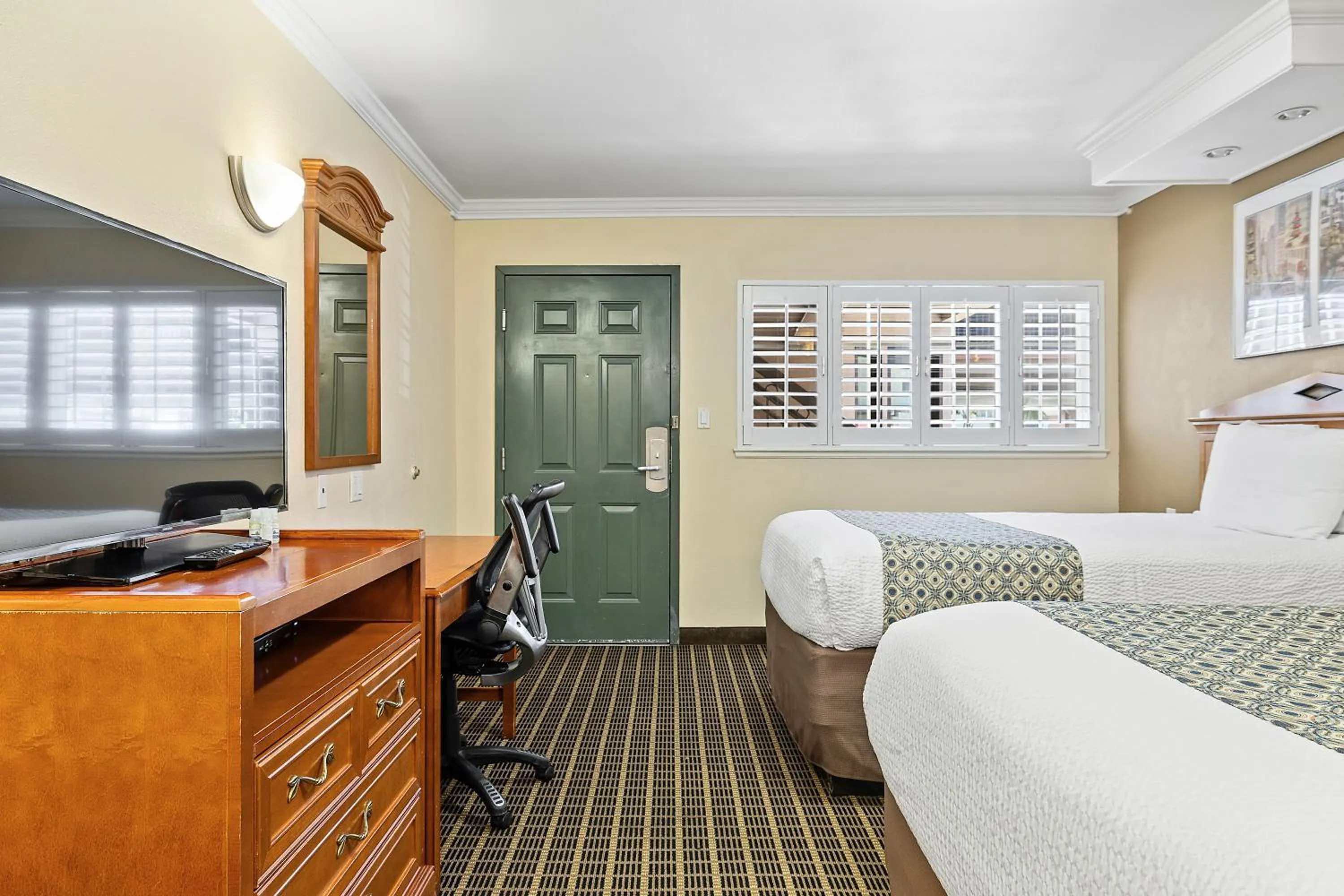 Bed in Alexis Park San Francisco