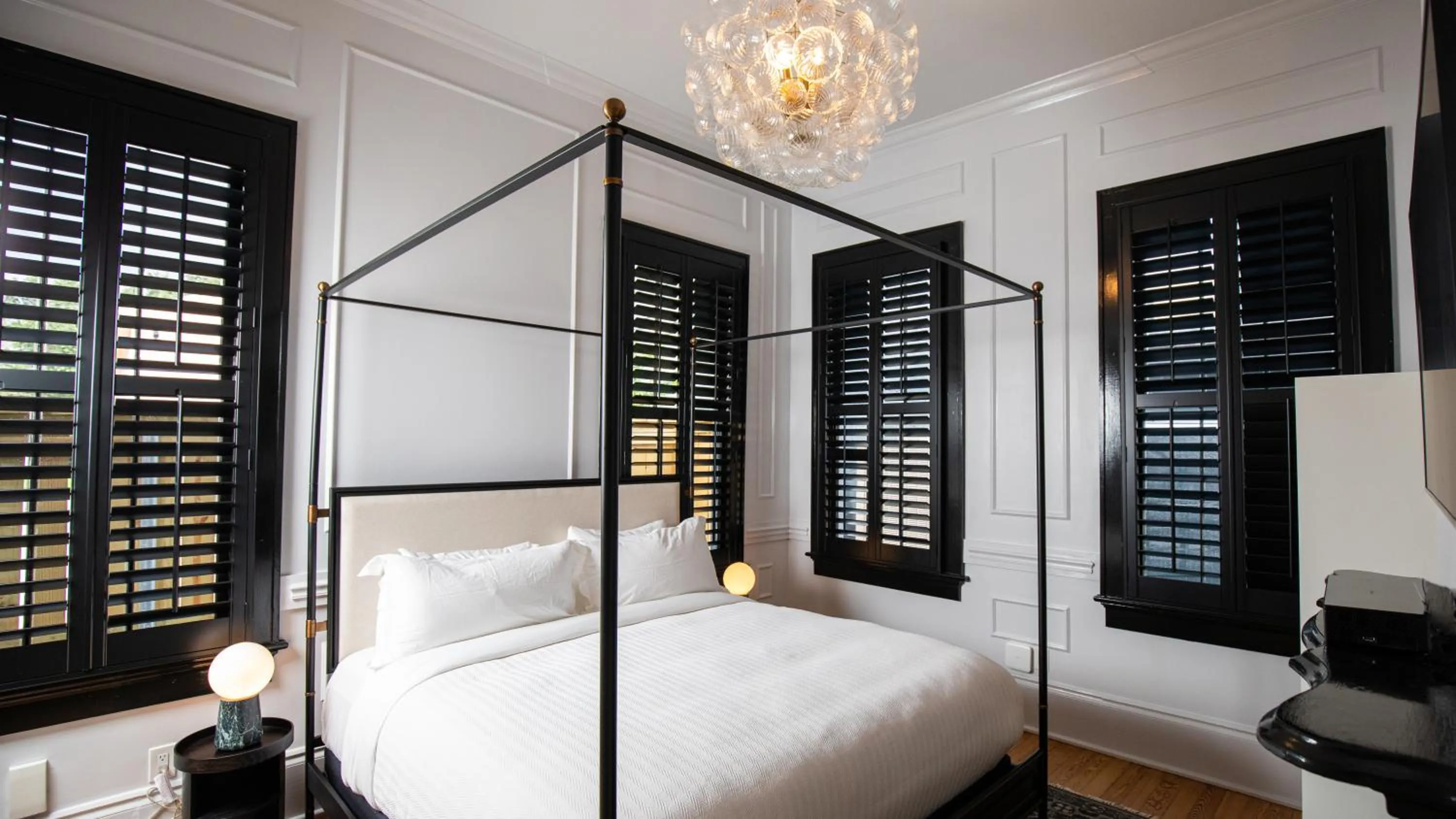 Bed in Blackbird Hotel