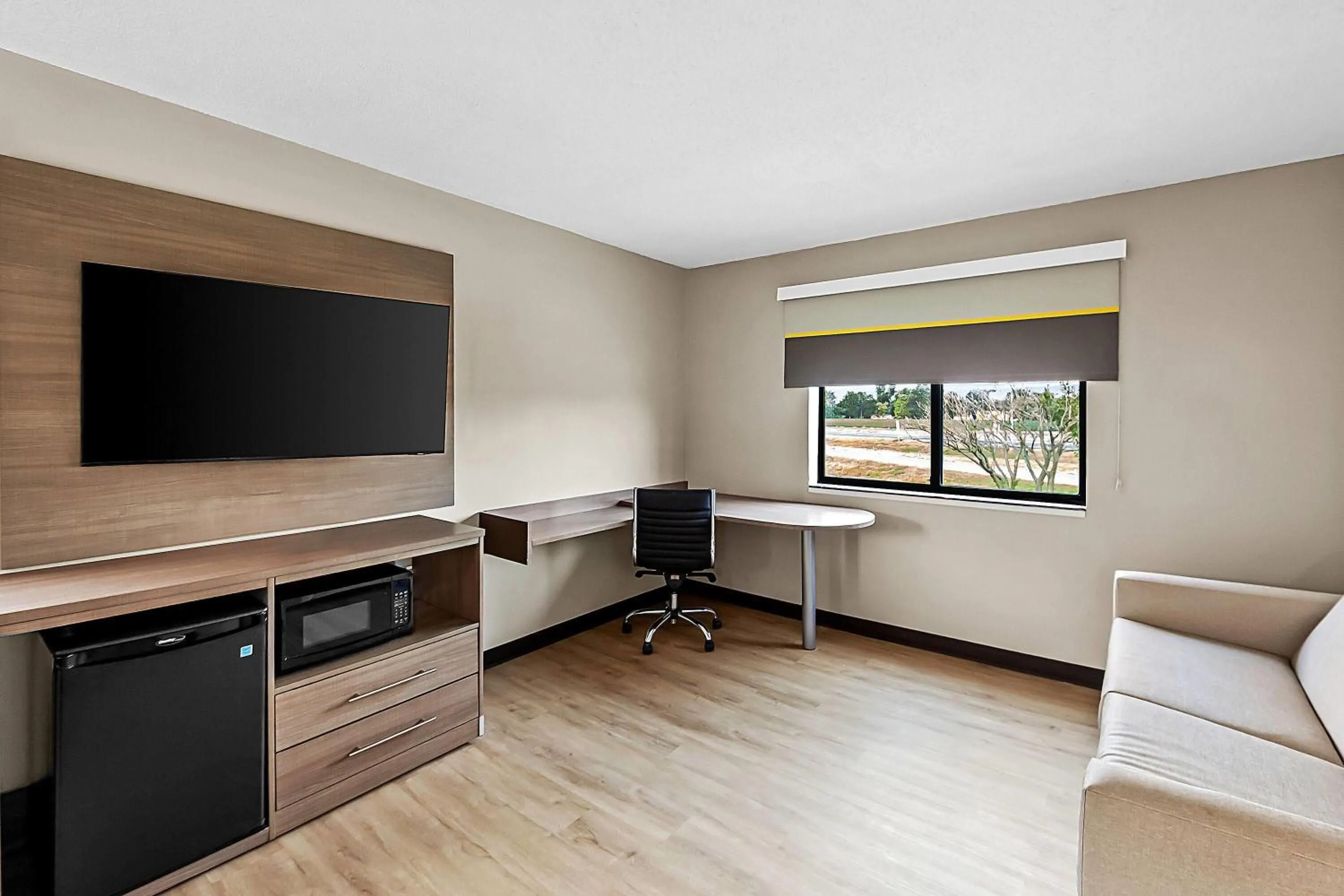 Bed in Super 8 by Wyndham Marston