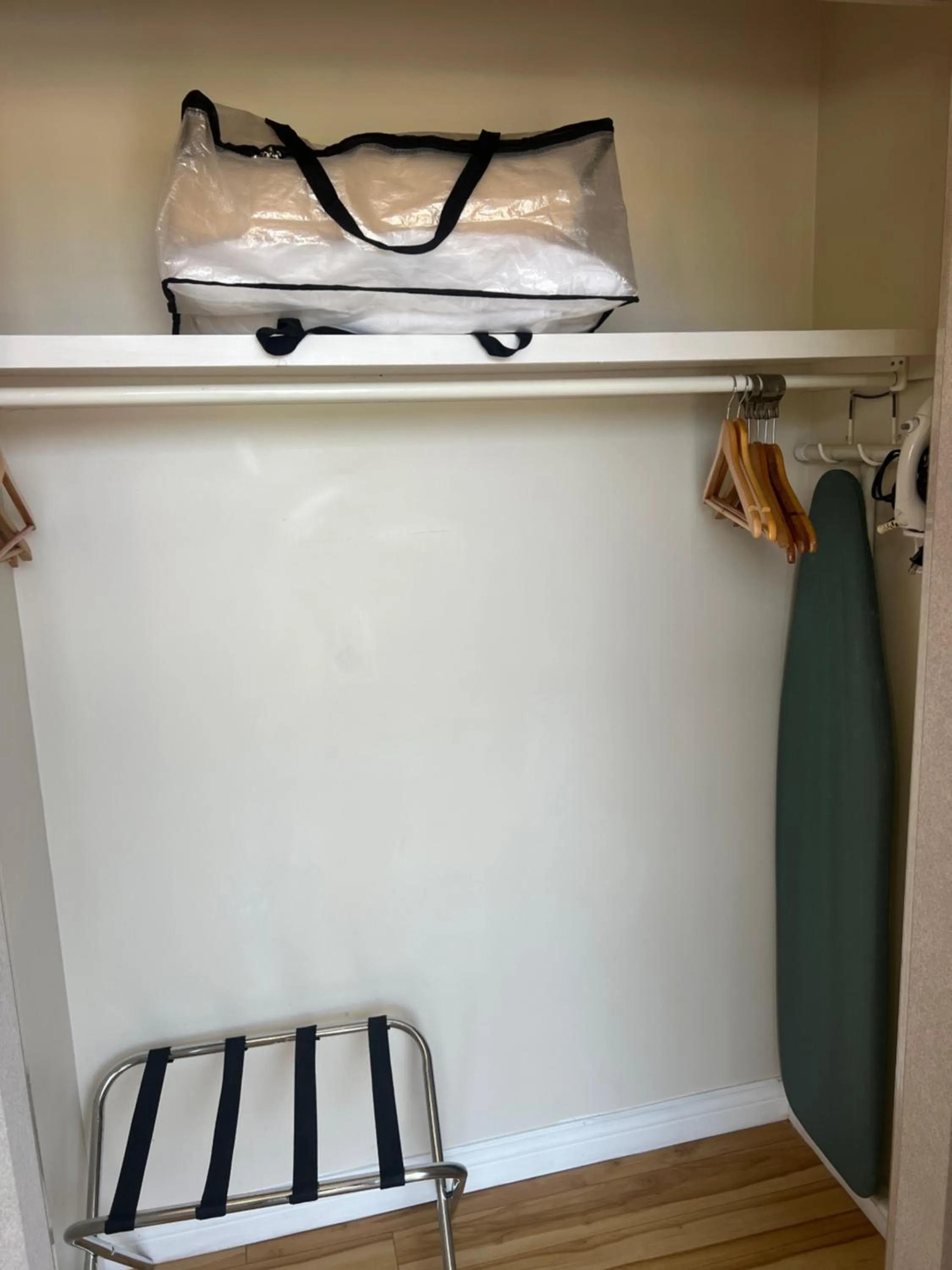 flat iron in The Cavendish Motel