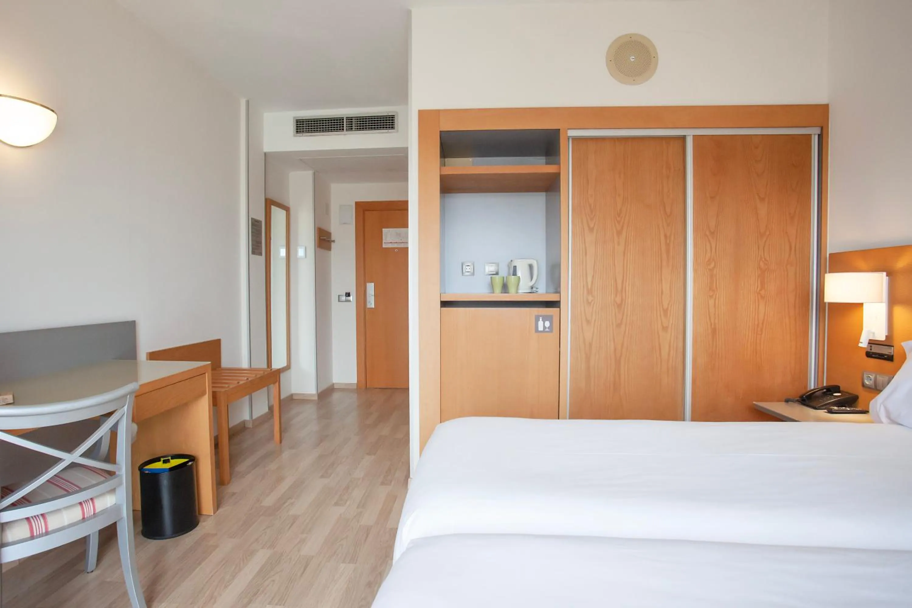 Bedroom, Bed in ARTIEM Capri