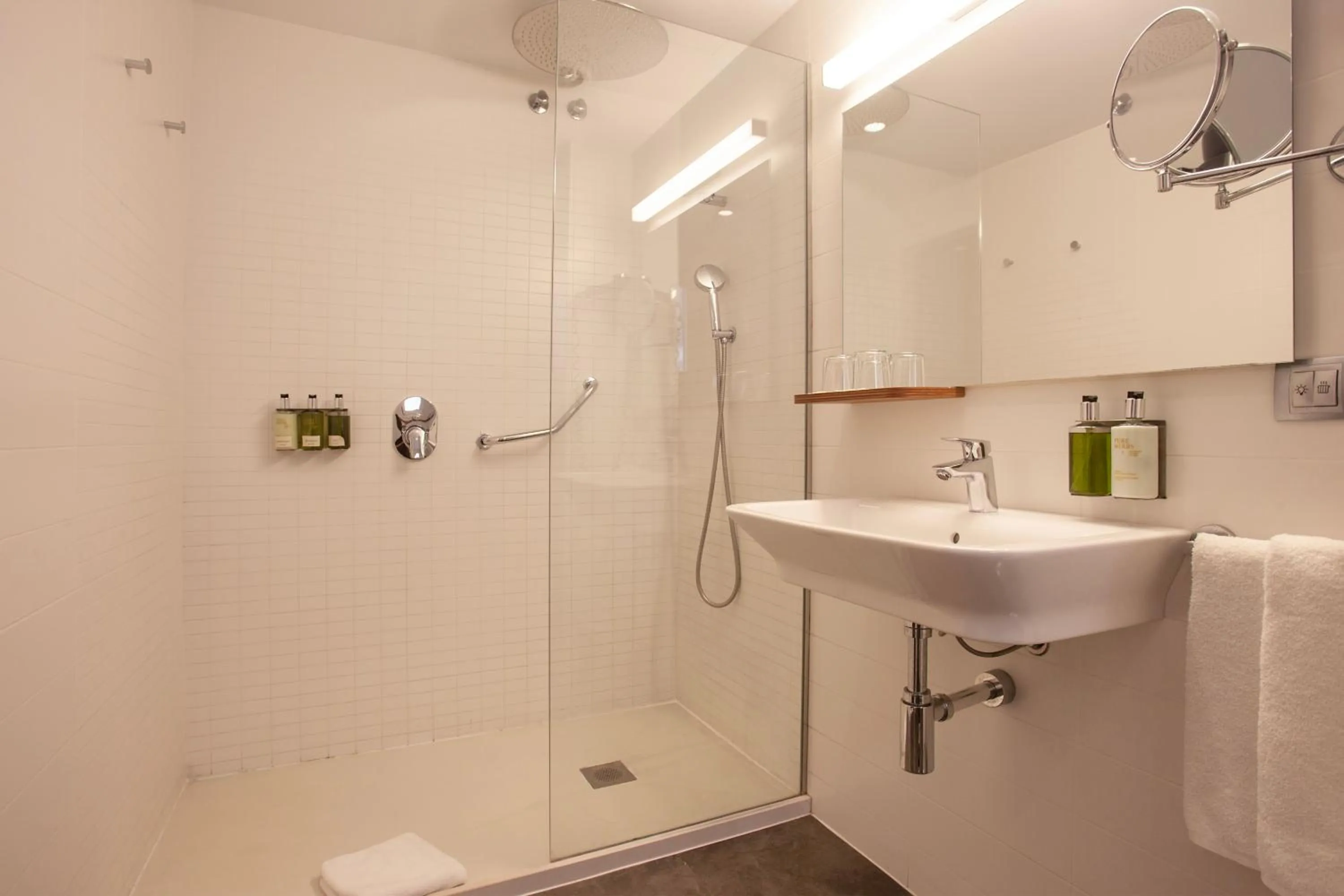 Shower in ARTIEM Capri