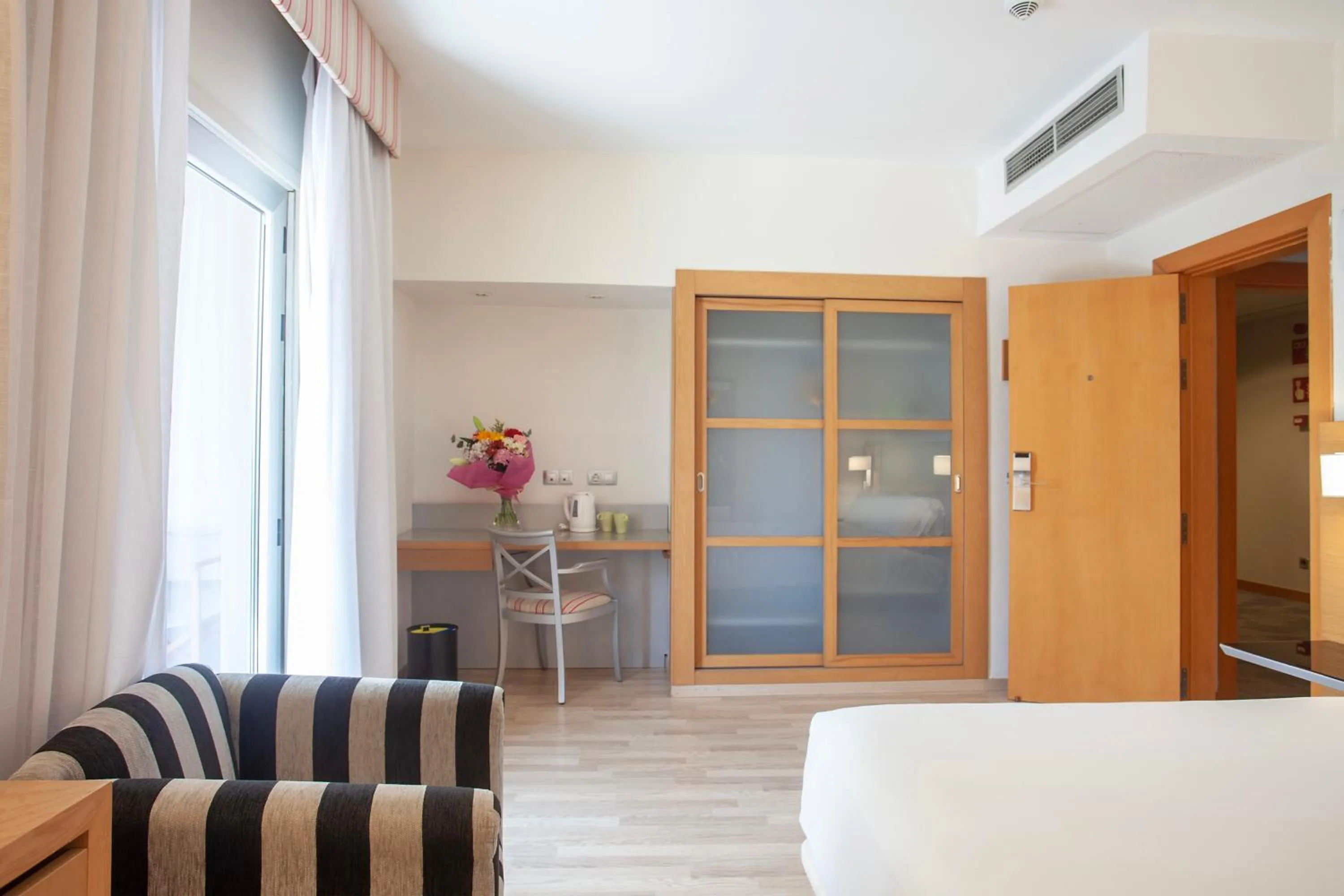 Bedroom, Bed in ARTIEM Capri