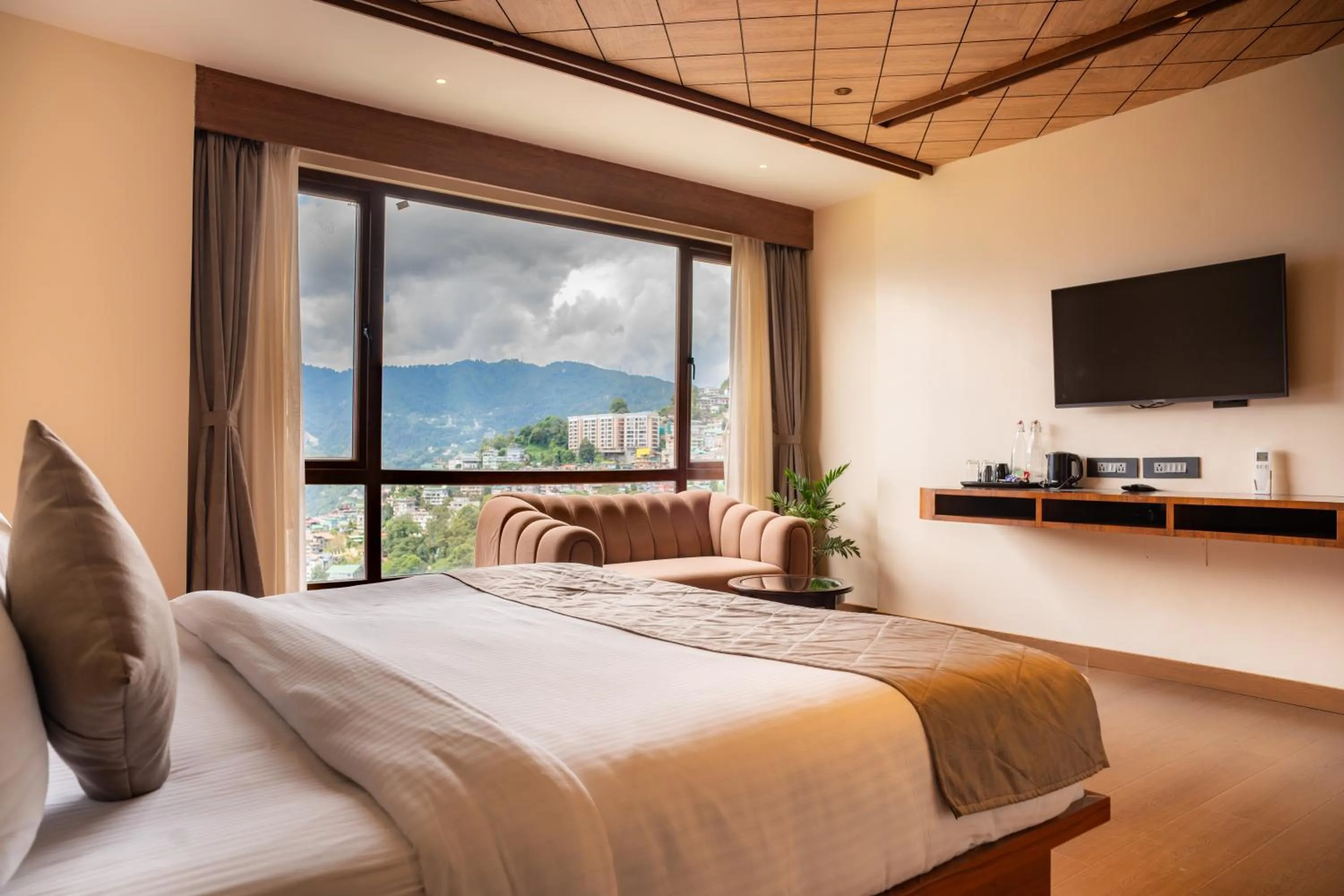 Bedroom, Bed in Evara Hills, Gangtok