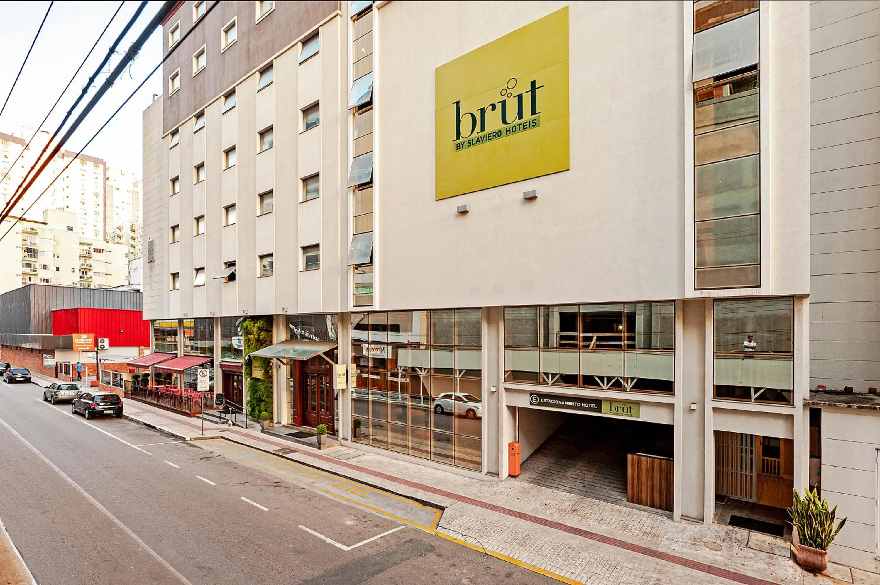 Property building in Brut by Slaviero Hotéis