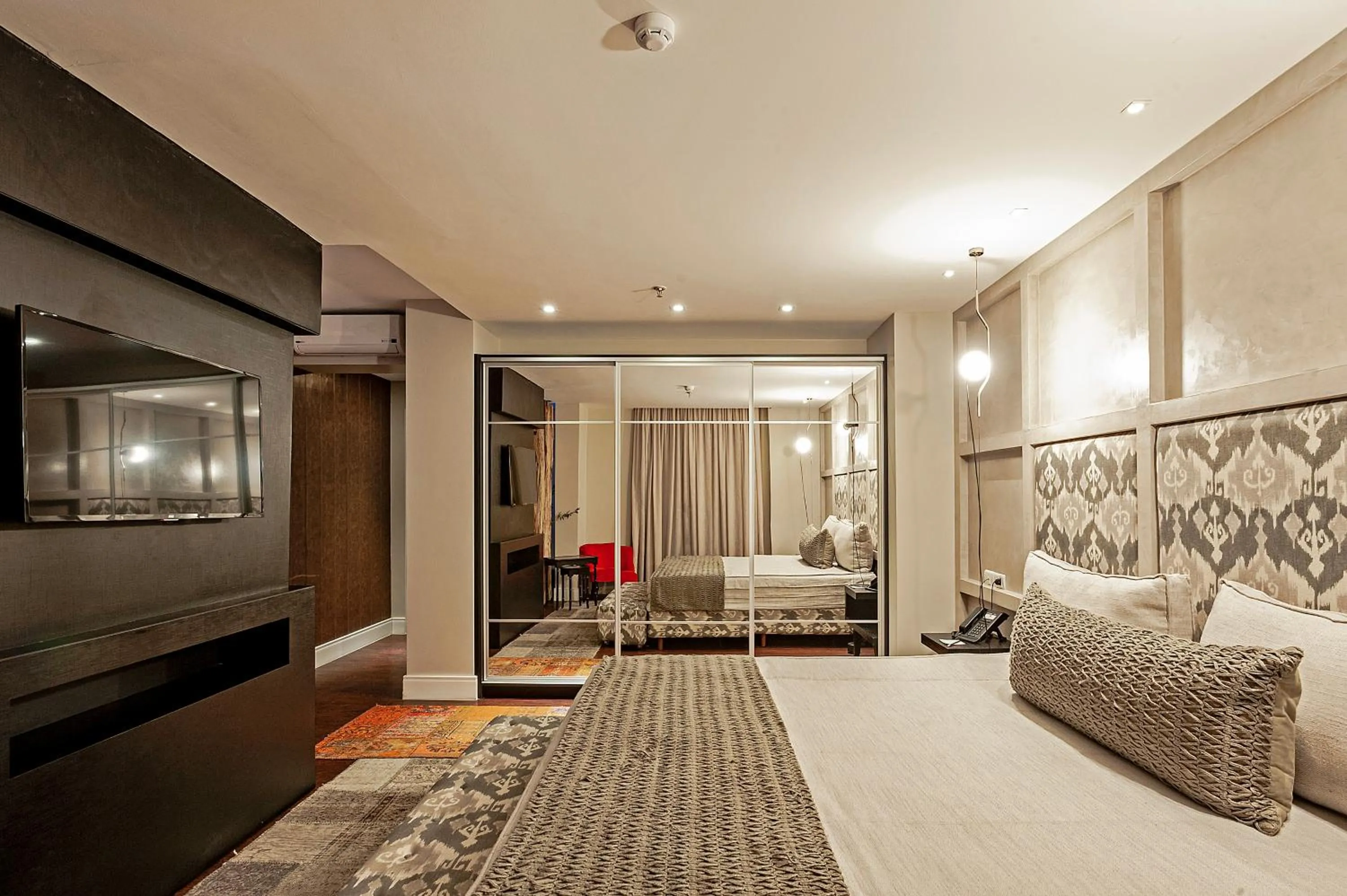 Bed in Brut by Slaviero Hotéis