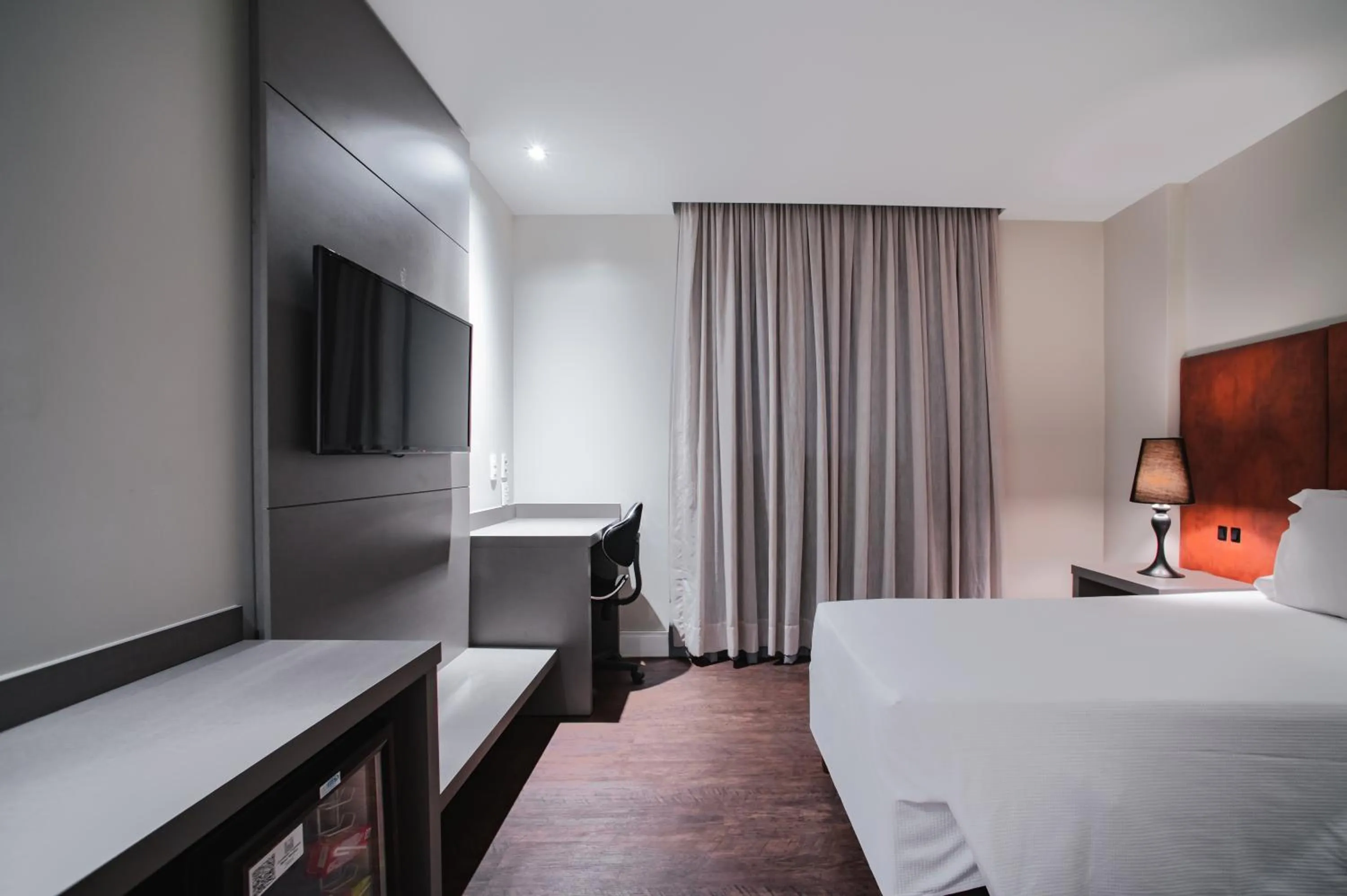 Bed in Brut by Slaviero Hotéis