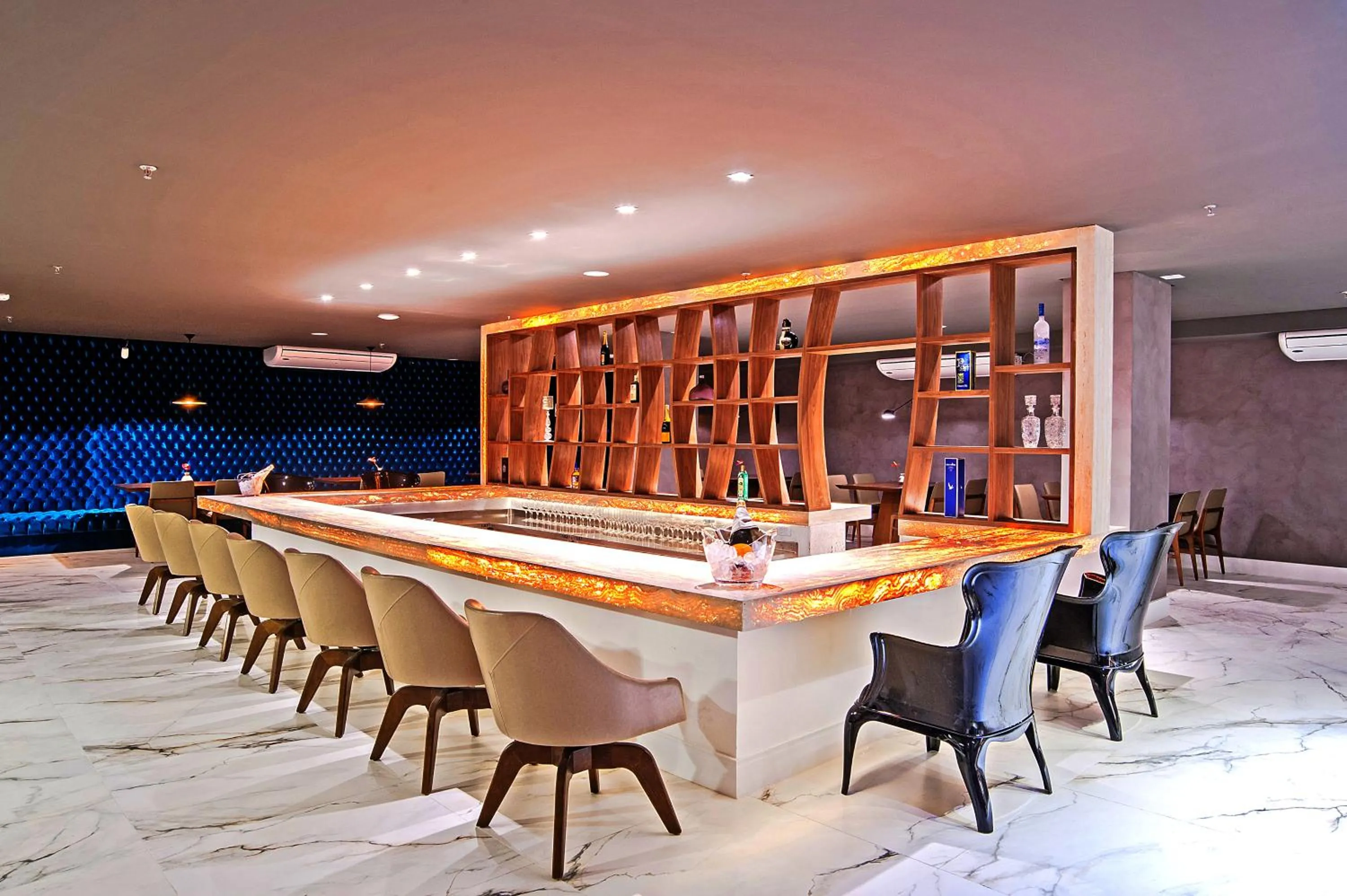 Lounge or bar in Brut by Slaviero Hotéis