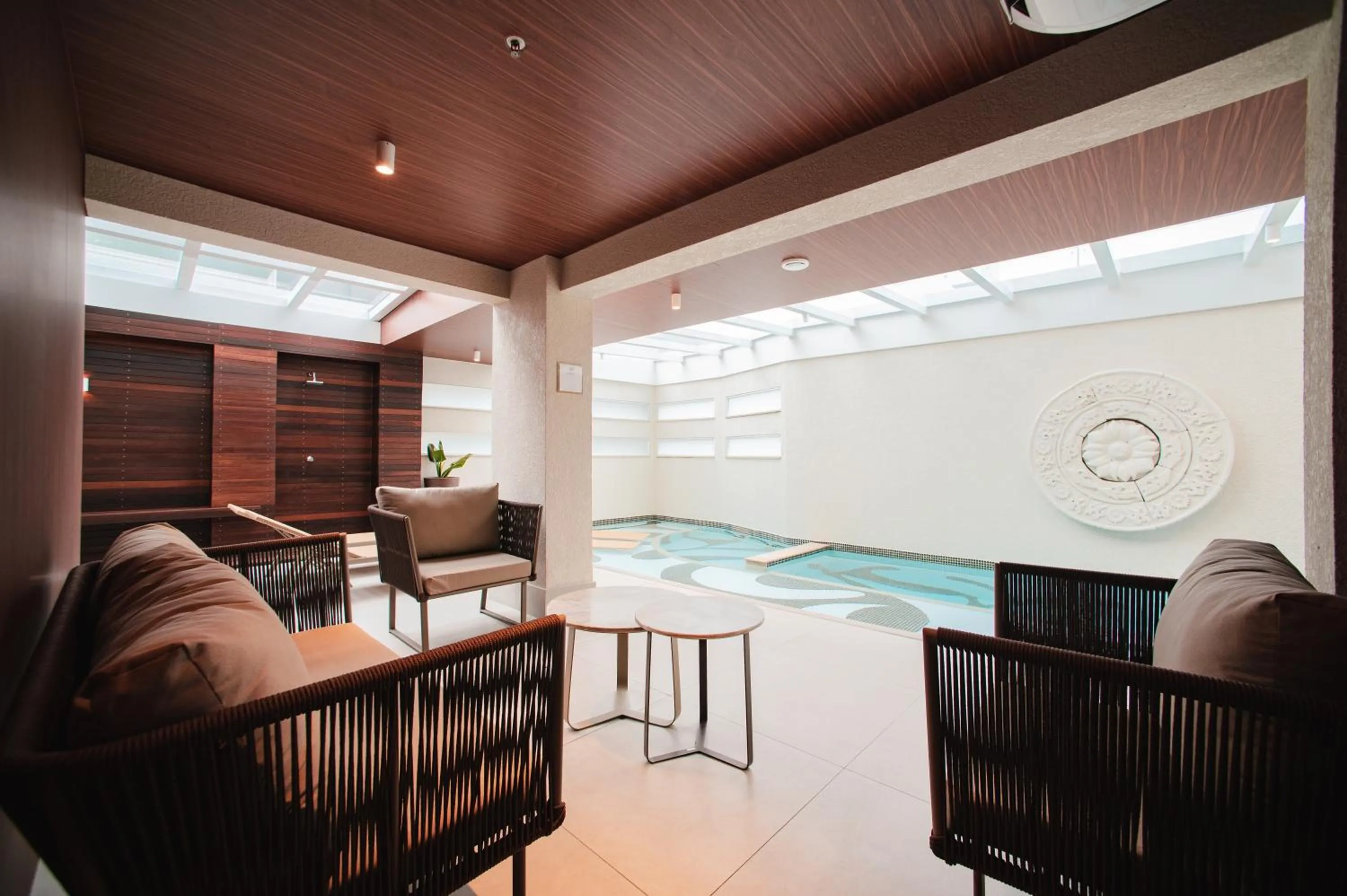 Seating area in Brut by Slaviero Hotéis