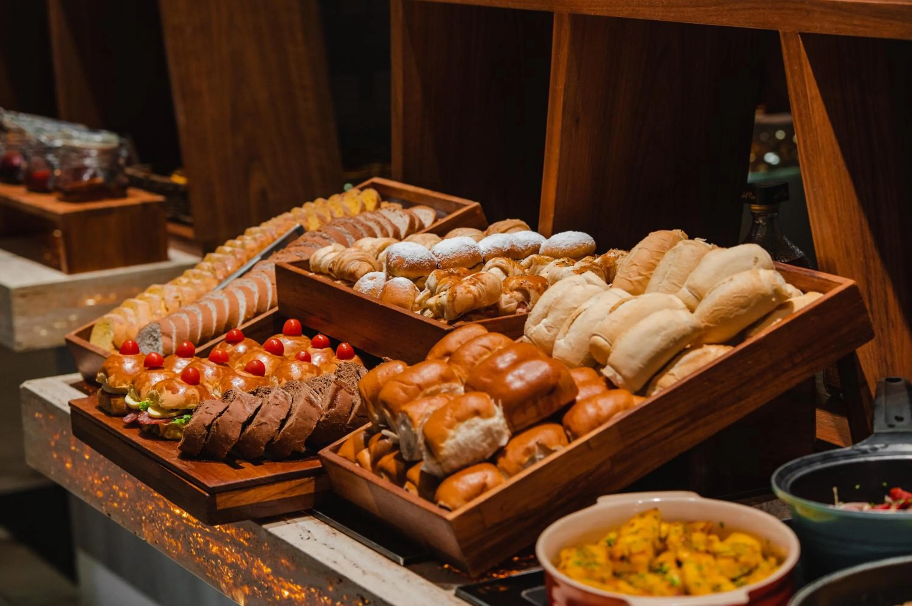 Restaurant/places to eat in Brut by Slaviero Hotéis